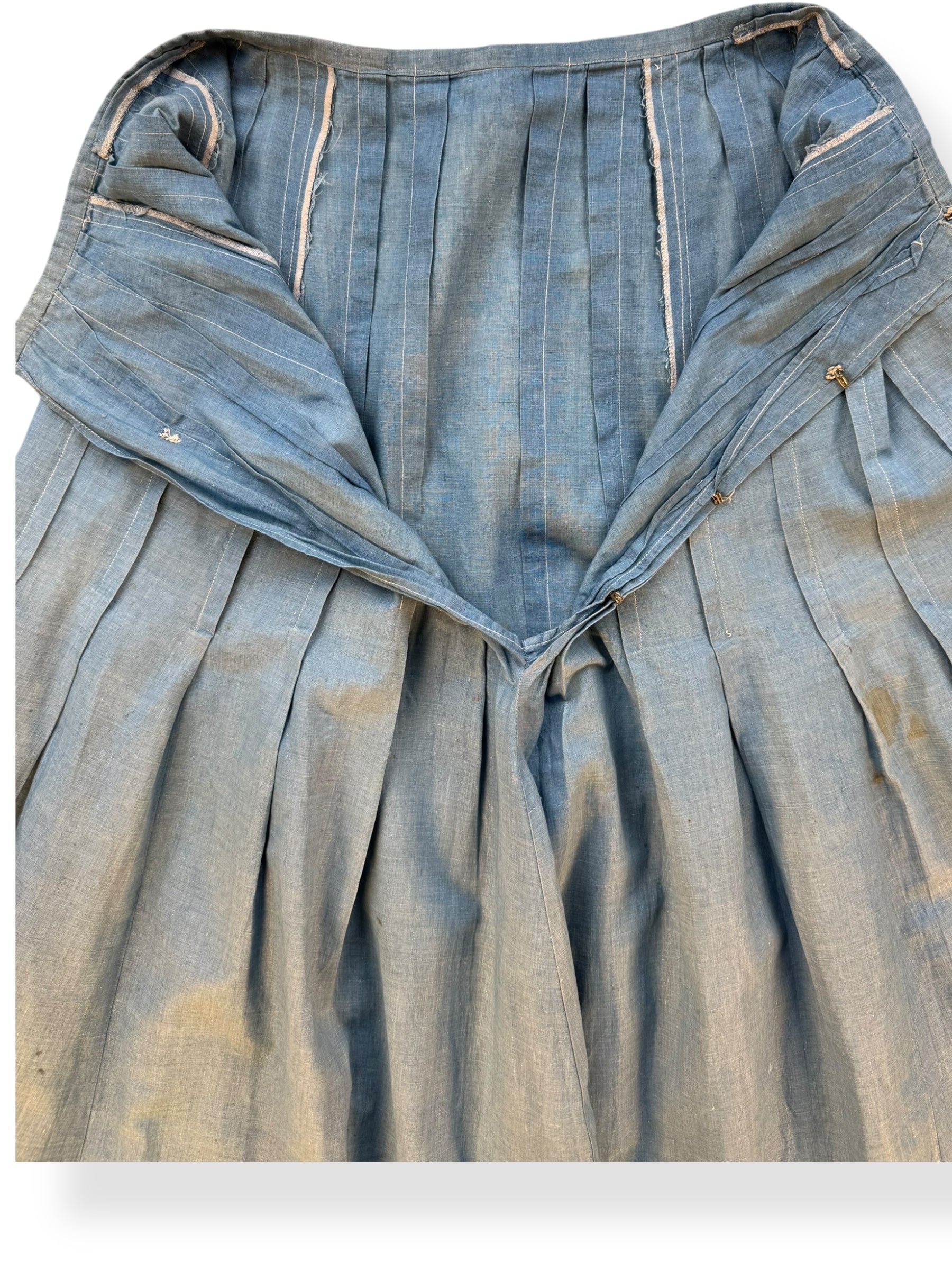 Back open view of Early 1900s Antique Chambray Skirt S