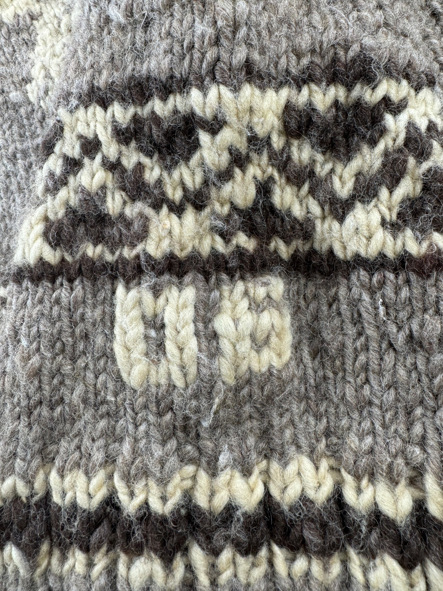 06 Date on Filson Green Label Cowichan Style Sweater SZ L