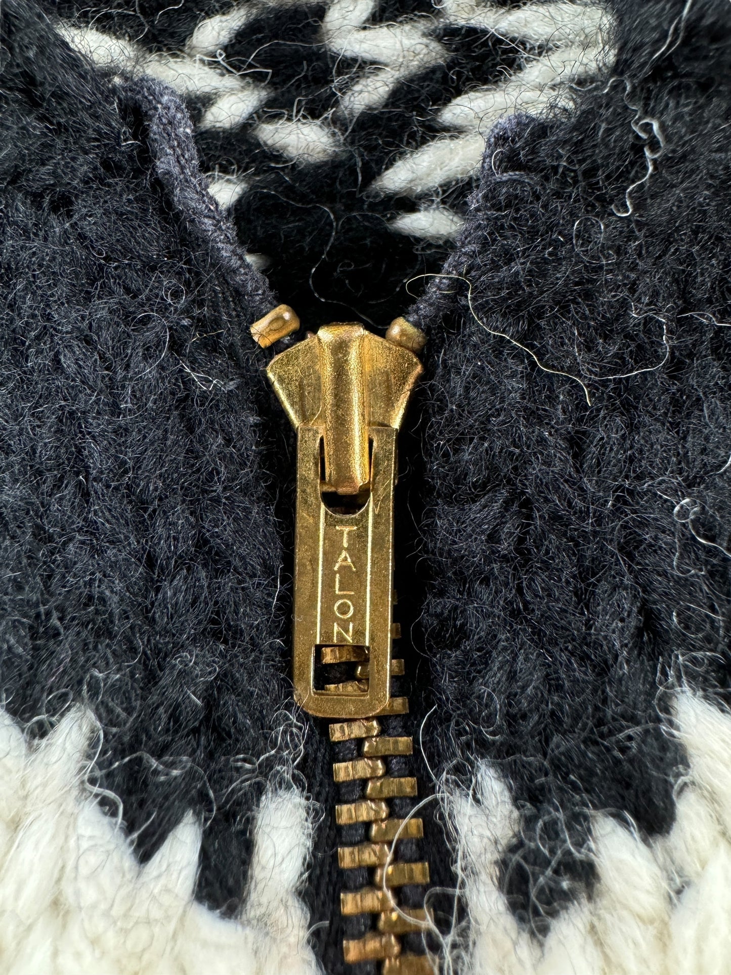 Zipper on Vintage 60s Era Totem Pole Cowichan Sweater SZ S