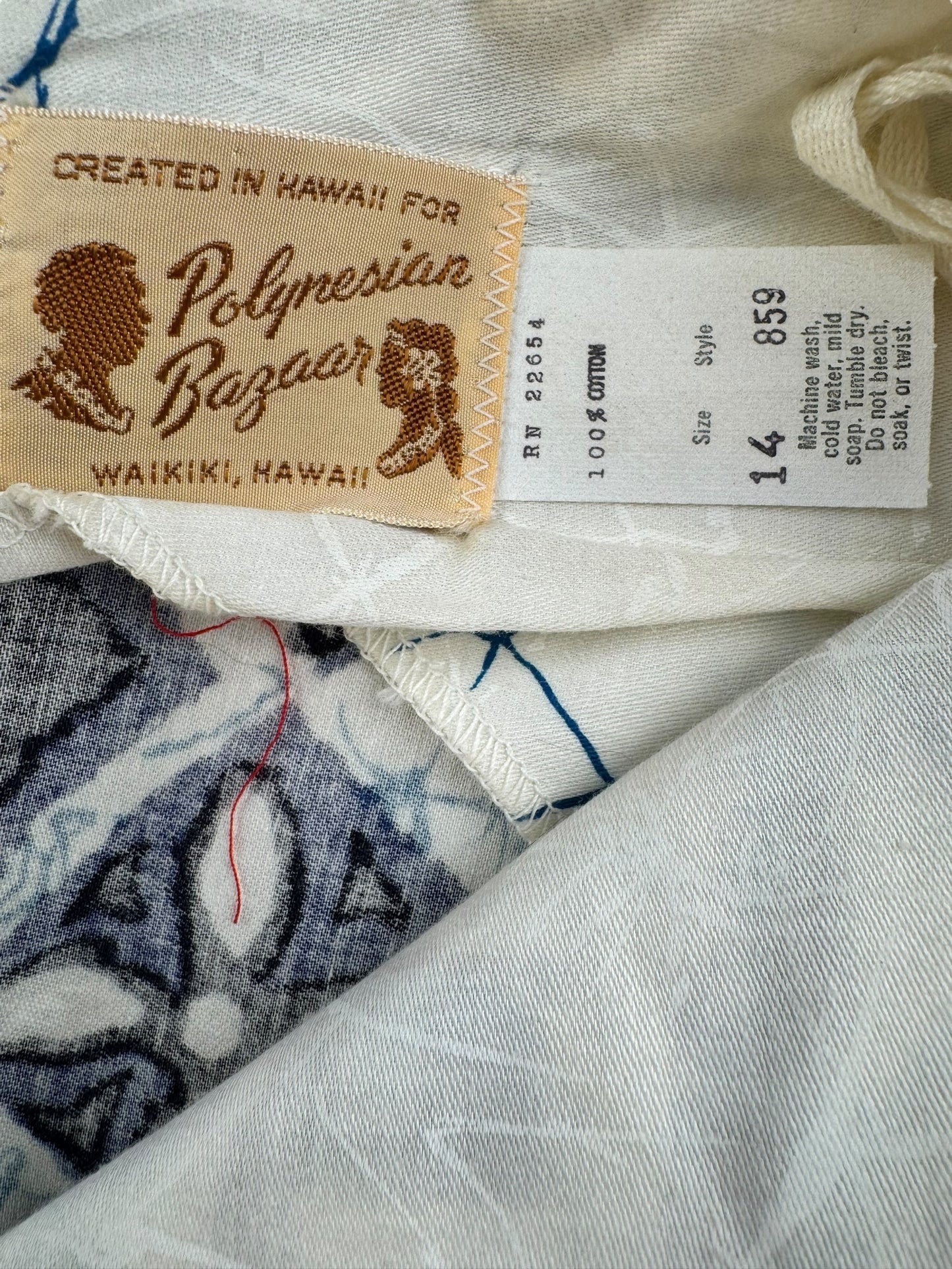 Tag view of 1960s Deadstock Polynesian Bazaar Batik Maxi M-L