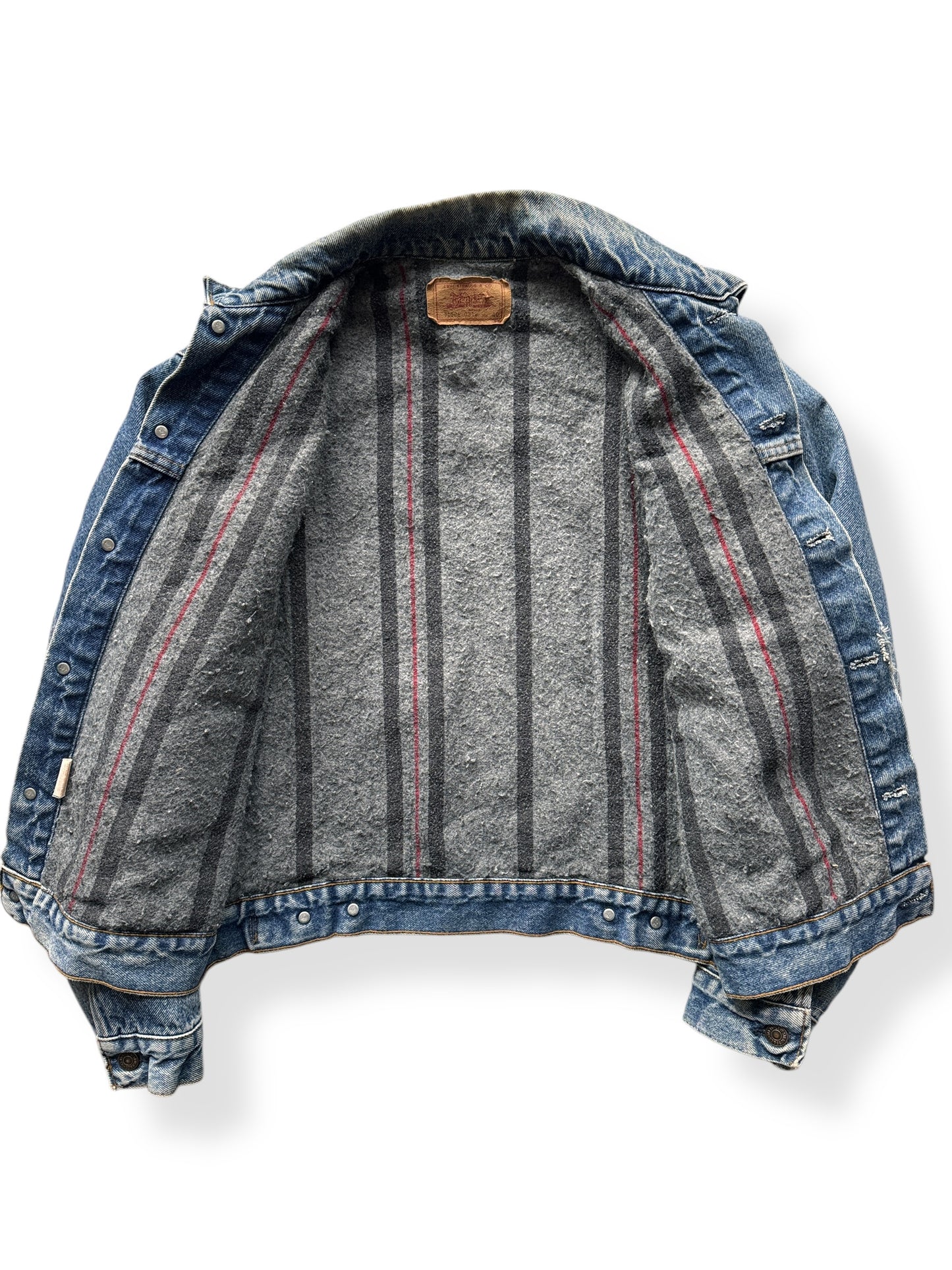 Inside of Vintage Levis Blanket Lined 4-Pocket Trucker Jacket SZ L
