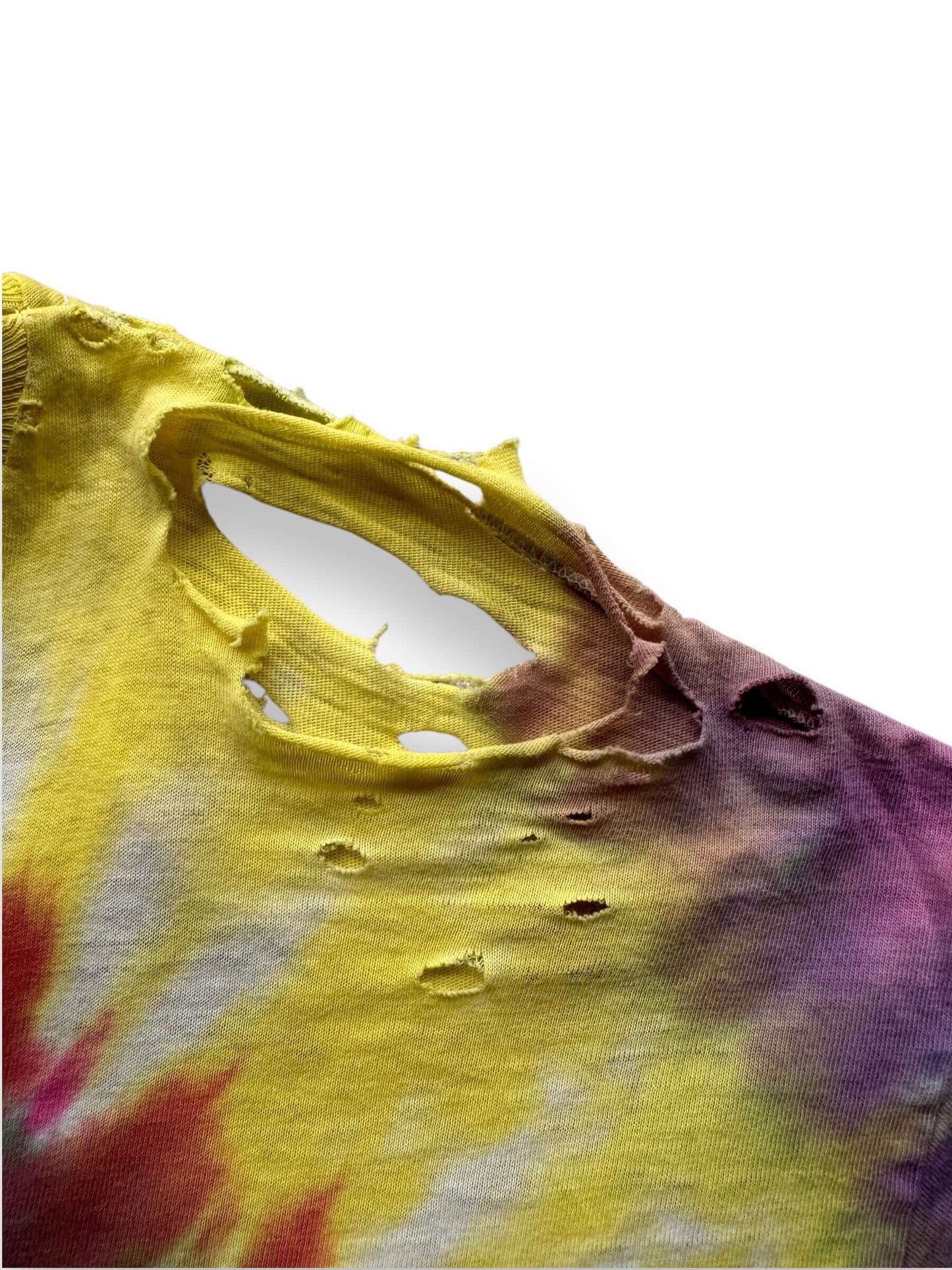 big hole on Vintage Destroyed Radio Free Alabama Tie-Dye Tee SZ XL