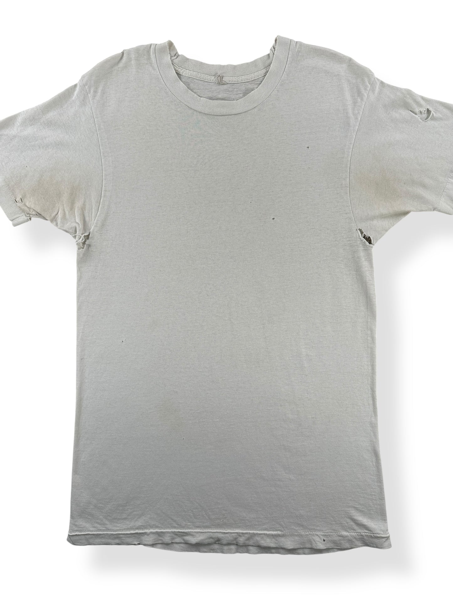 Front Close Up of Vintage White Blank Tee SZ M AS IS