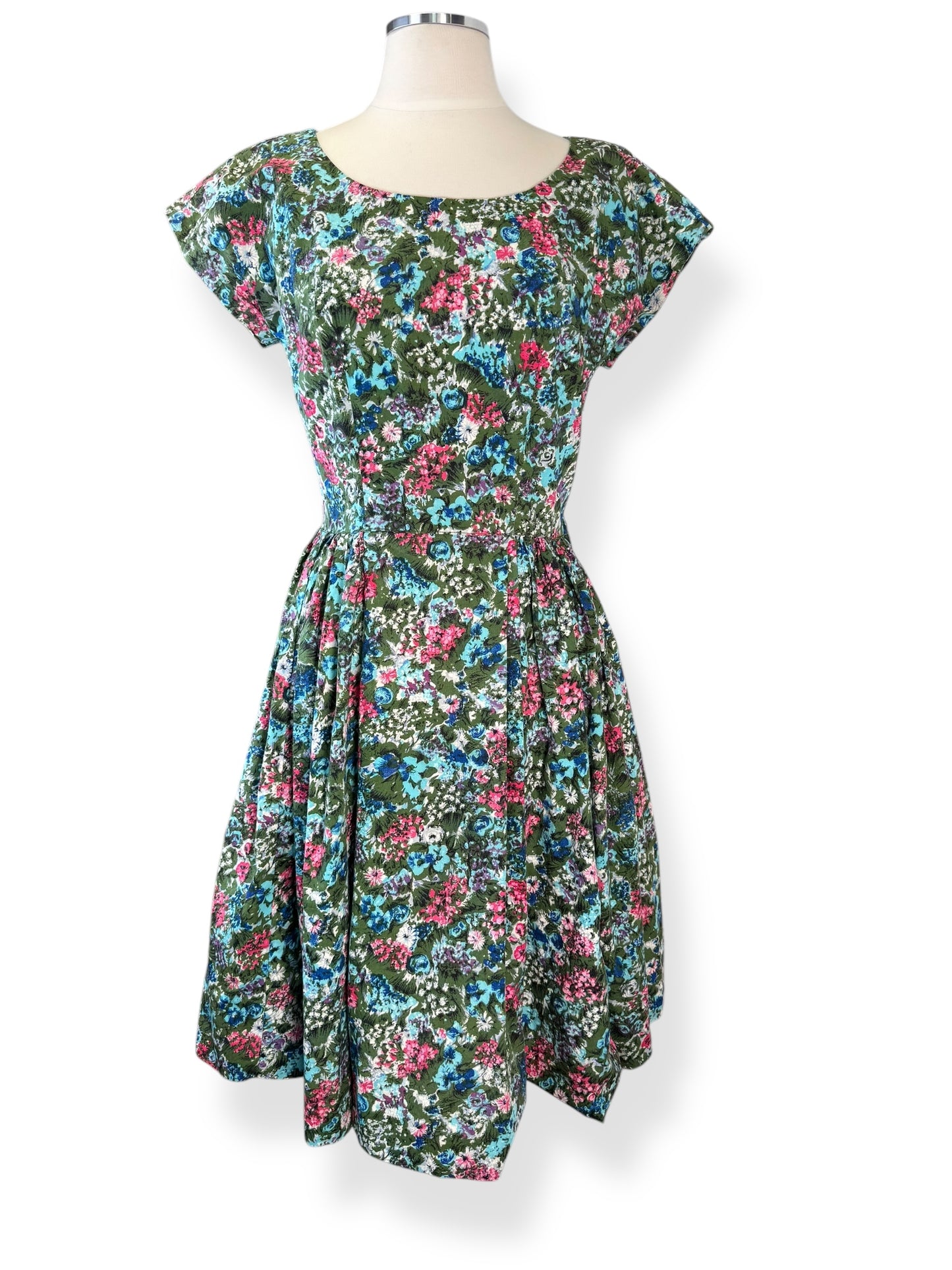 Front view of 1950s Cotton Floral Dress S
