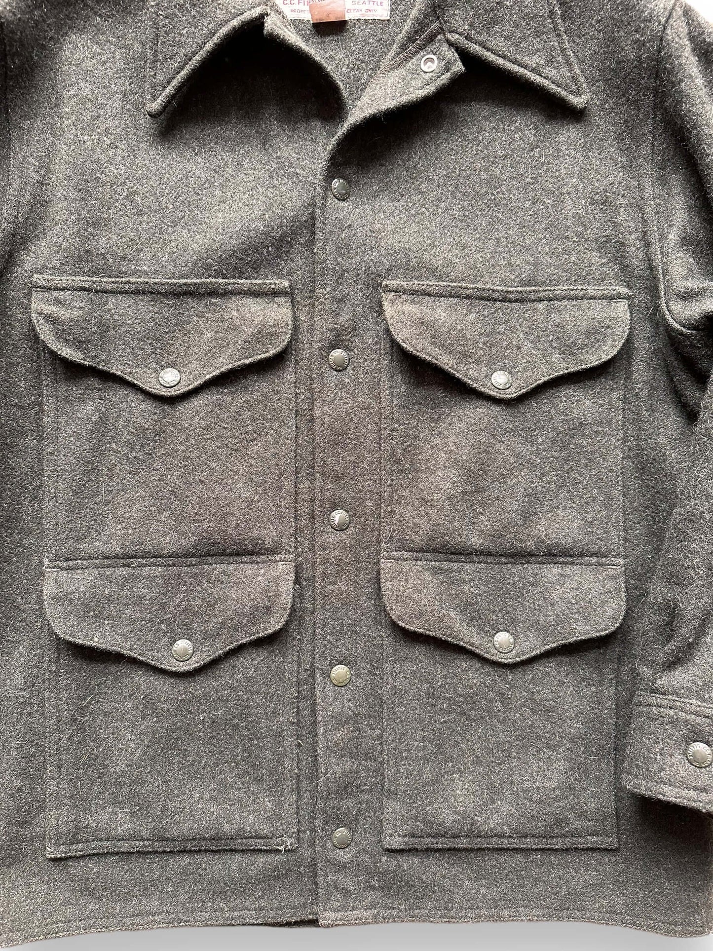 front pockets on Filson Forest Green Style 126 Wool Cruiser SZ 40