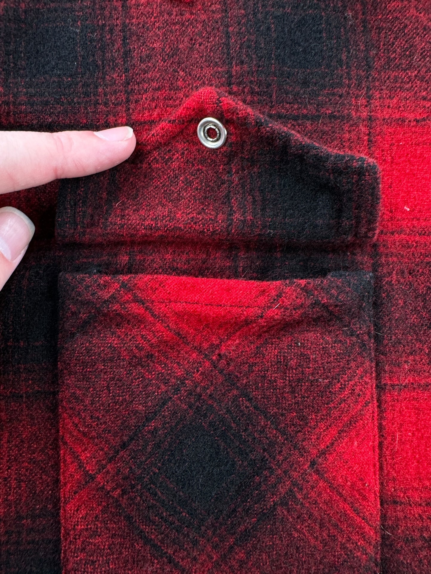 Missing Snap on Pocket of Vintage Pendleton Shadow Plaid Pearl Snap Flannel SZ M