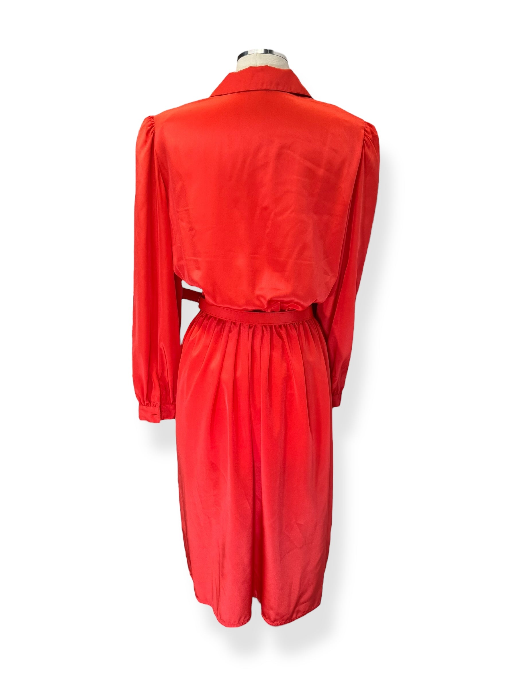 Back view f 1970s Clement Laird Coral Polyester Dress L-XL