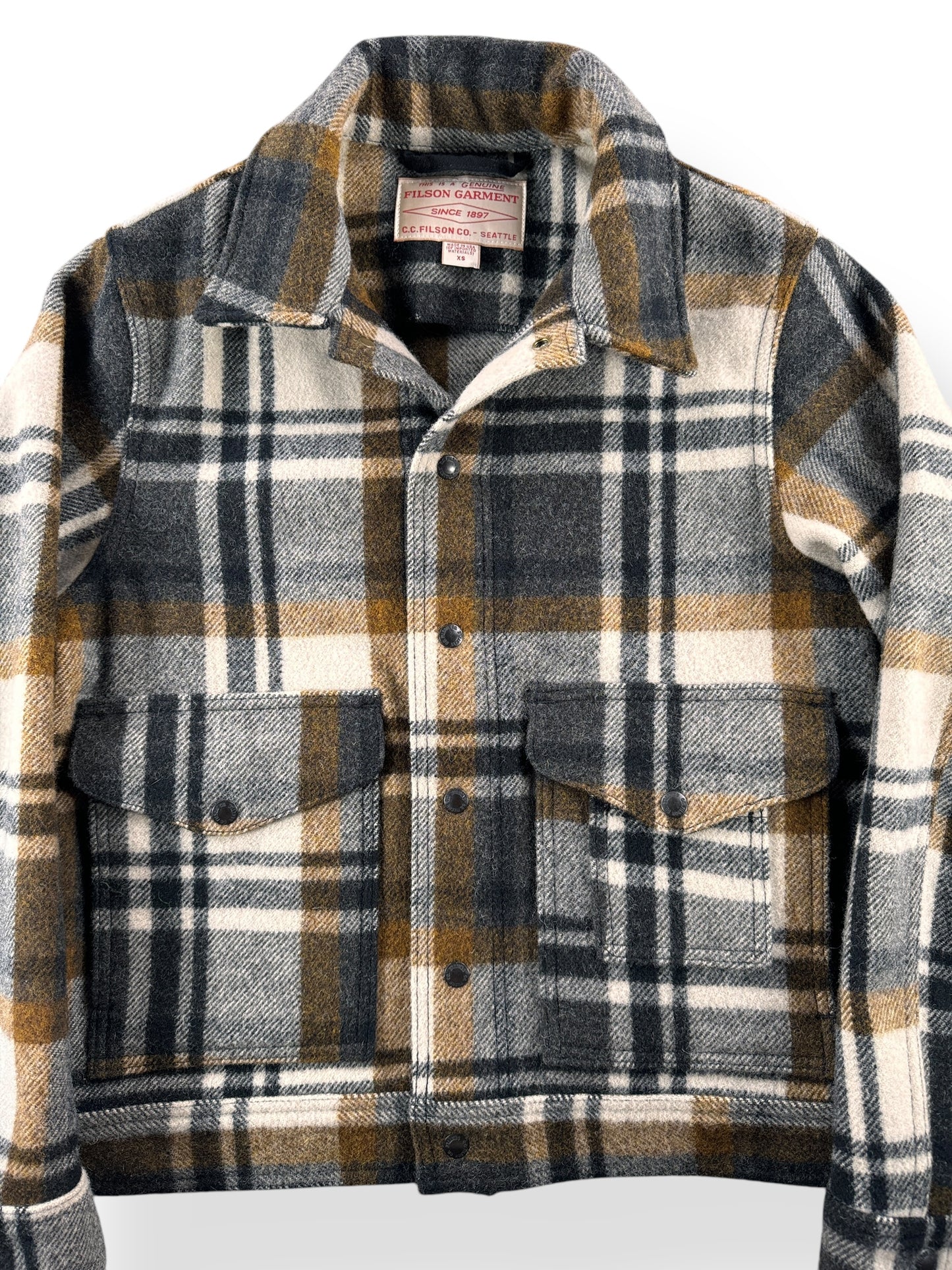 Front Close Up of Modern Ladies Filson Wool Plaid Jacket SZ XS