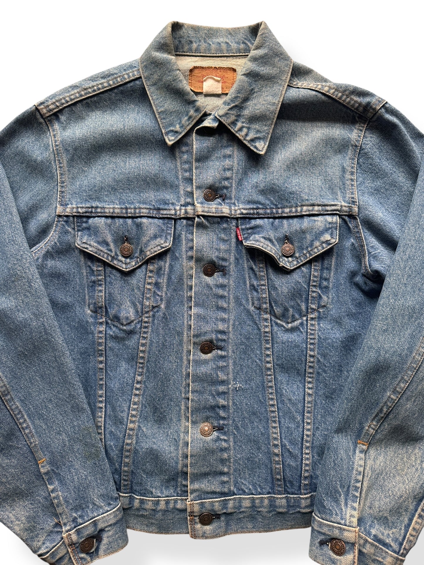 Front Close Up of Vintage Made in USA Levis Type III Denim Trucker Jacket SZ 42