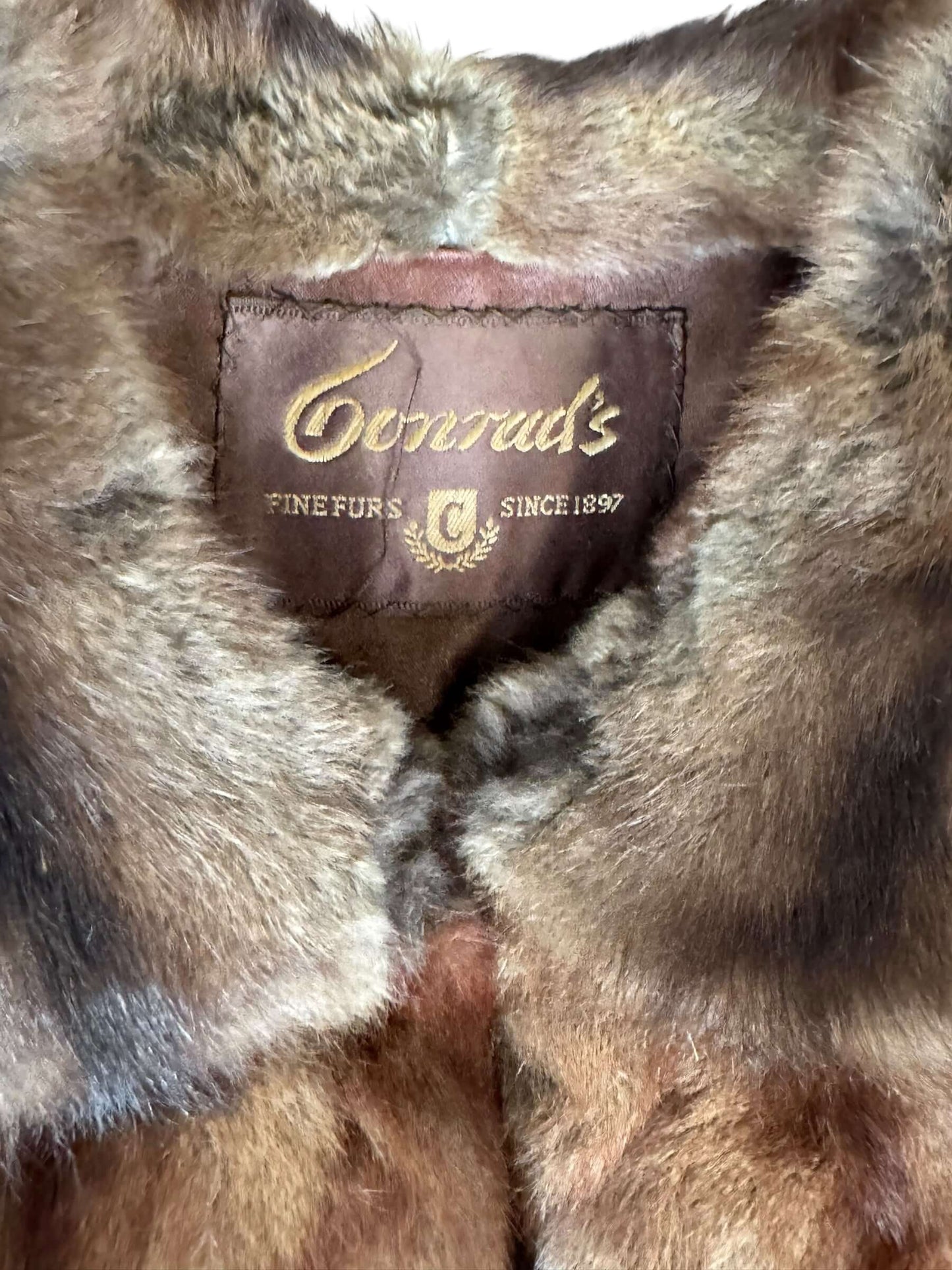 Tag of 1940s Conrad's Mink Caplet L-XL