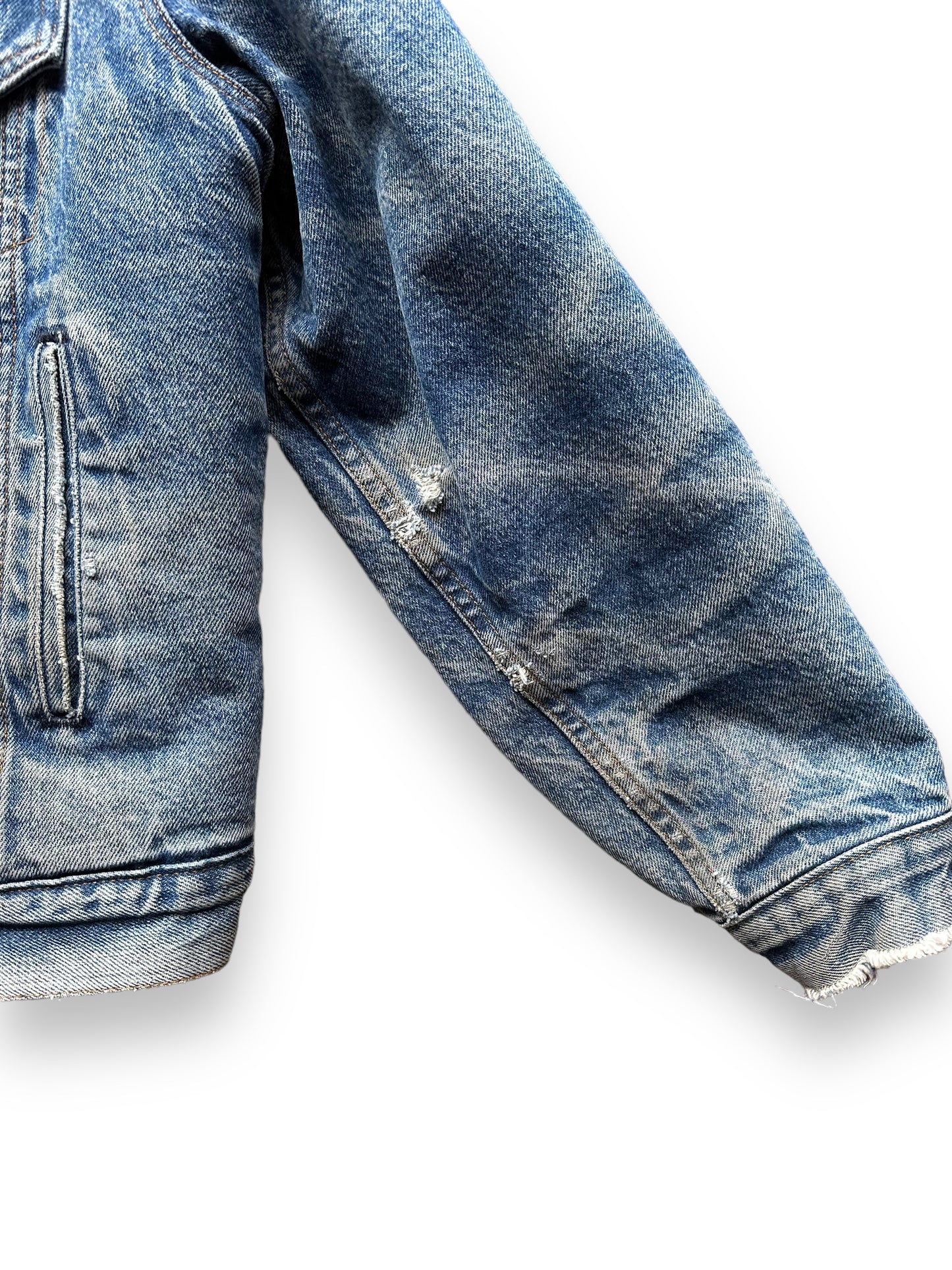 Left Sleeve View of Vintage Levis Sherpa Type III Denim Jacket SZ 44L | Vintage Denim Workwear Seattle | Barn Owl Seattle