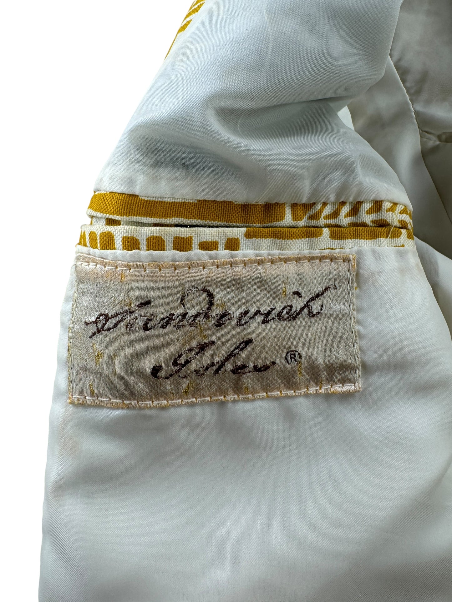 Label on Vintage Golden Sandwich Isles Jacket SZ 42L
