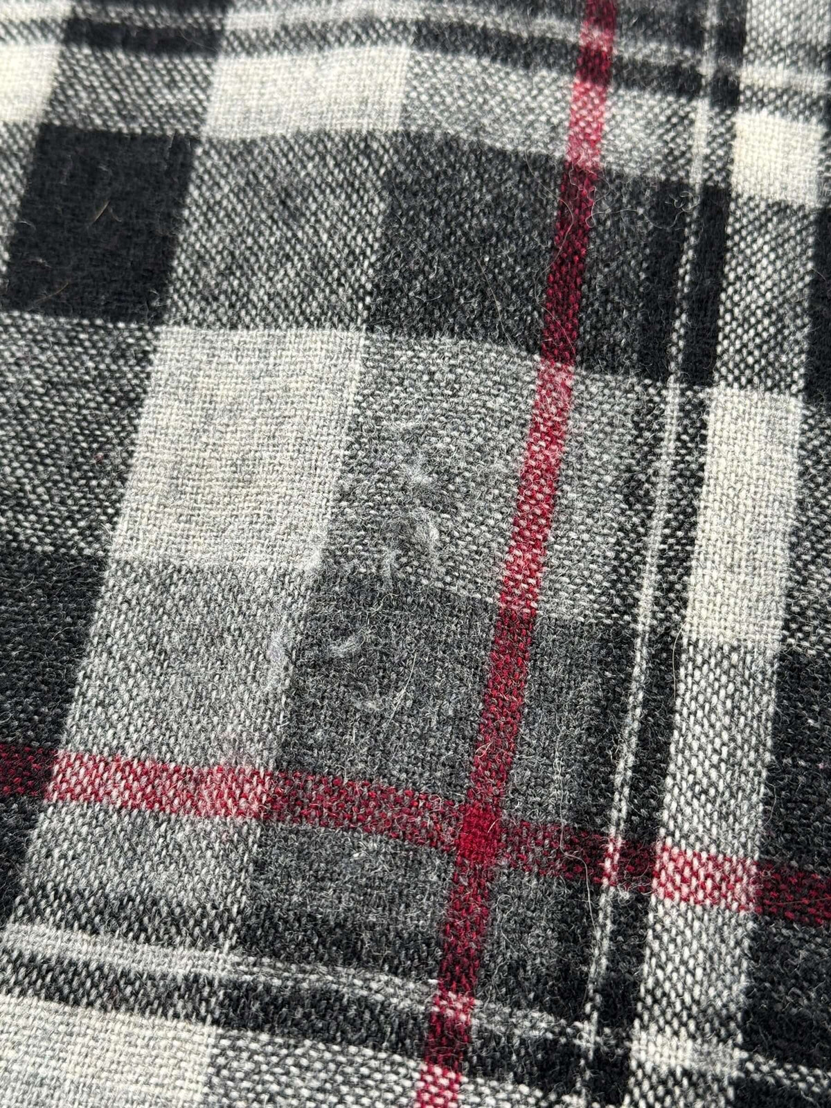 Pilling on Vintage Rock Creek Ranch Acrylic Flannel SZ XL