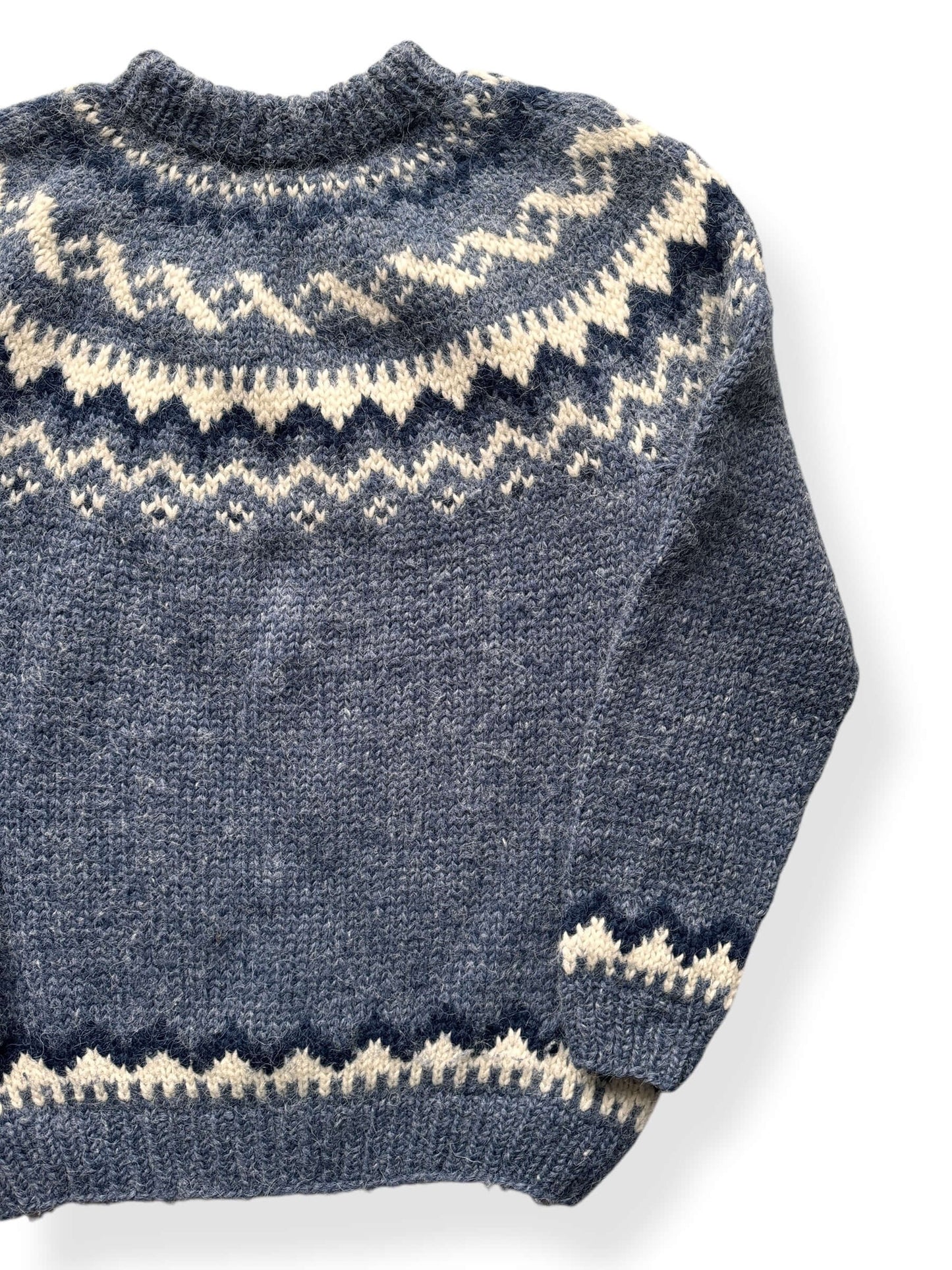 Front Left of Vintage Blue & White Handknit Icelandic Sweater SZ XL