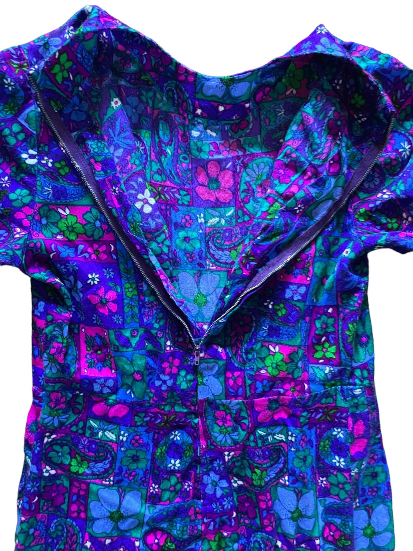 Open back view of Vintage 1960s Paisley Maxi Dress SZ XS |  Barn Owl Vintage Dresses | Seattle Vintage Ladies Clothing