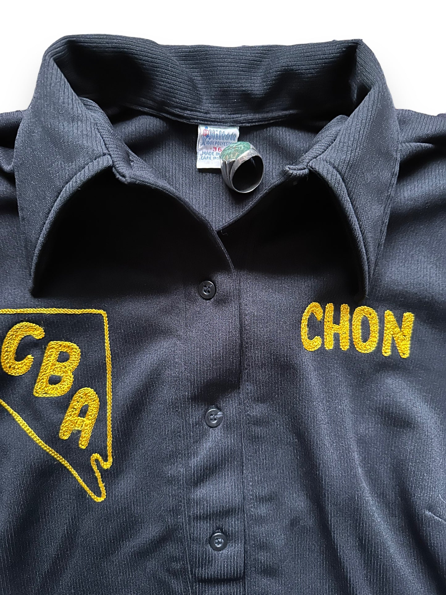 collar of Vintage Chon Madderra Polyester Bowling Shirt SZ 36 | Vintage Bowling Shirt Seattle | Barn Owl Vintage Seattle