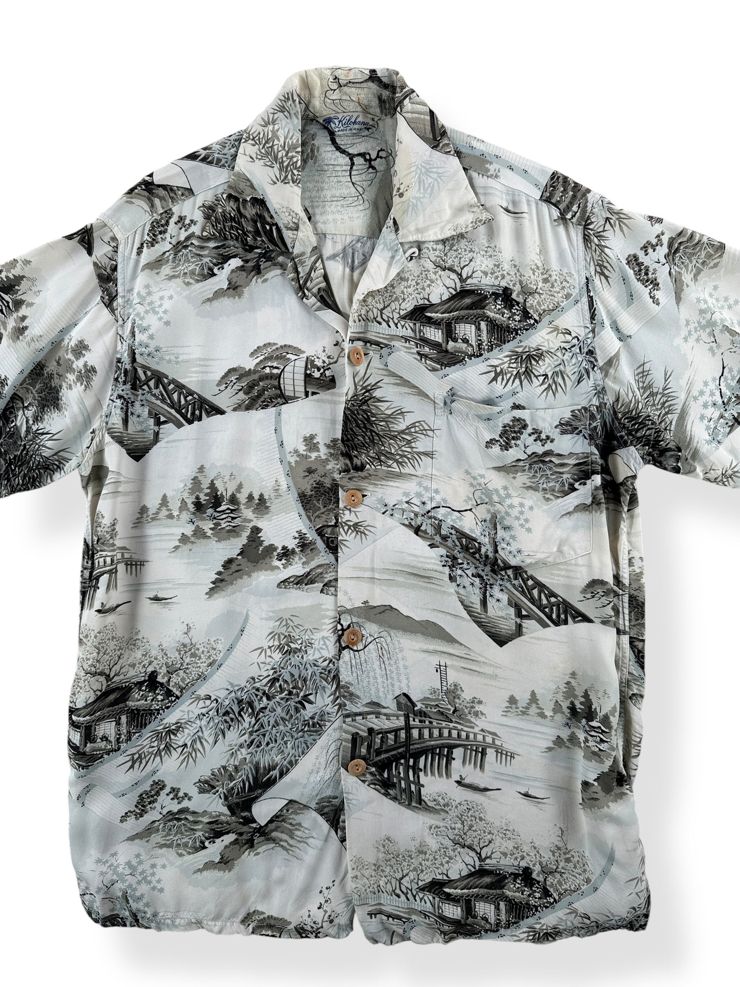 Front Close Up of Vintage Kilohana Aloha Shirt SZ S