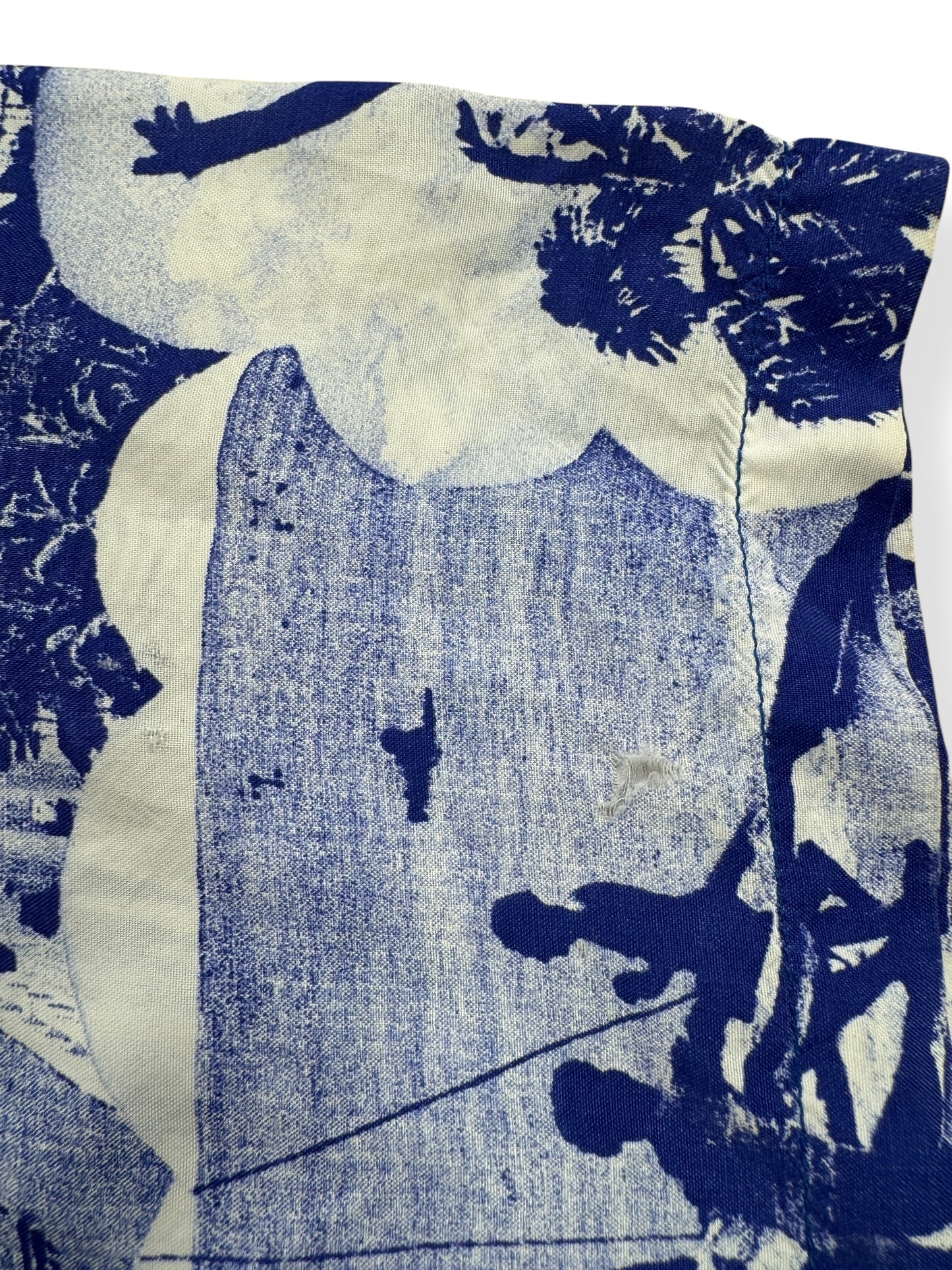 Hole on Vintage Unbranded Photo Print Aloha Shirt SZ L