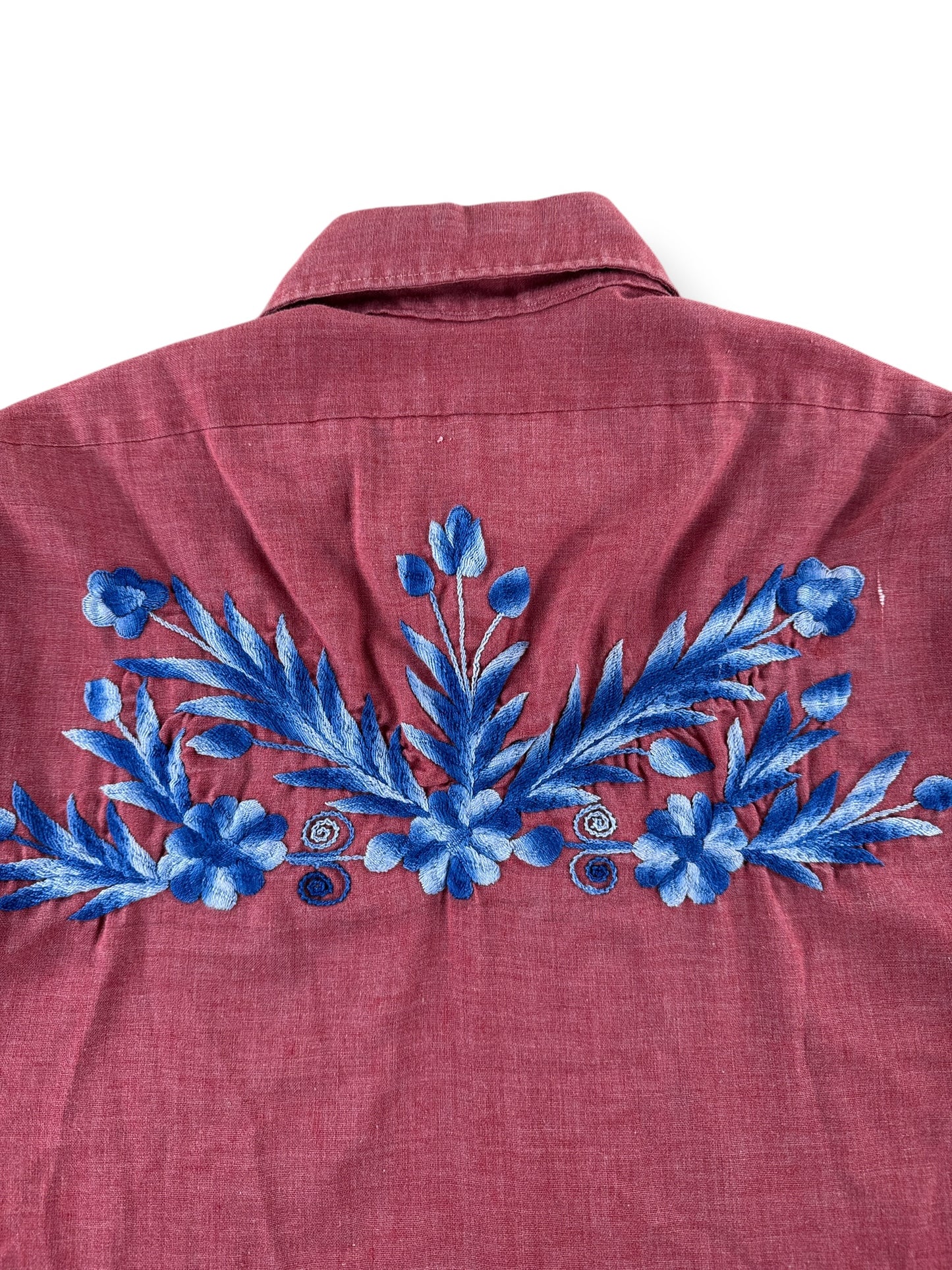 Back Embroidery on Vintage Levis 50/50 Burgundy Button Up Shirt SZ M