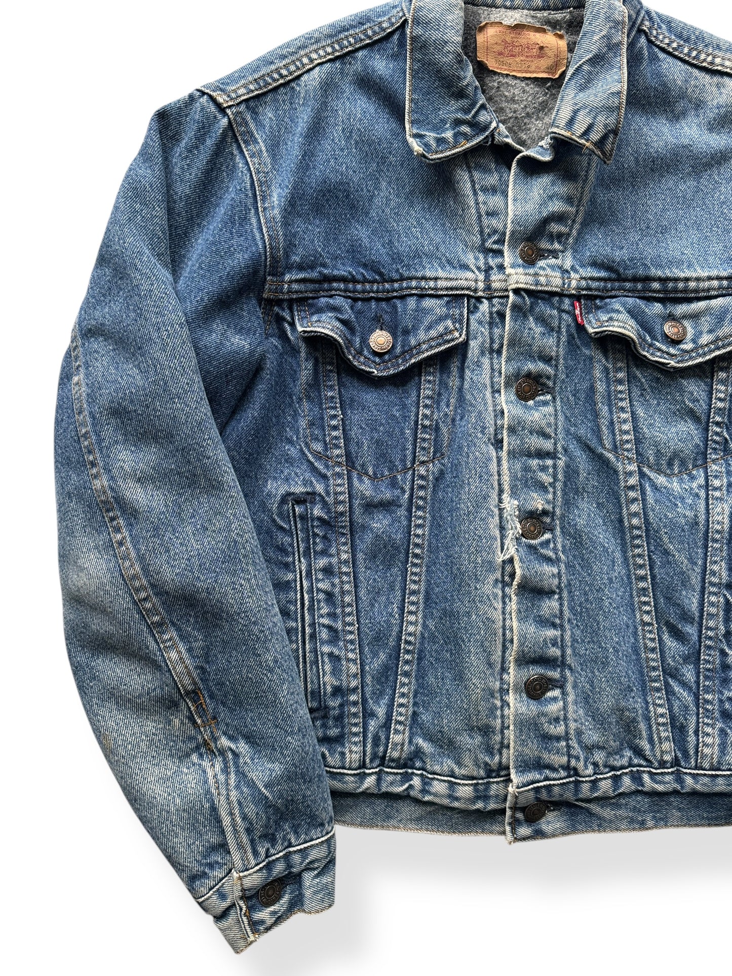 Front Right of Vintage Levis Blanket Lined 4-Pocket Trucker Jacket SZ L