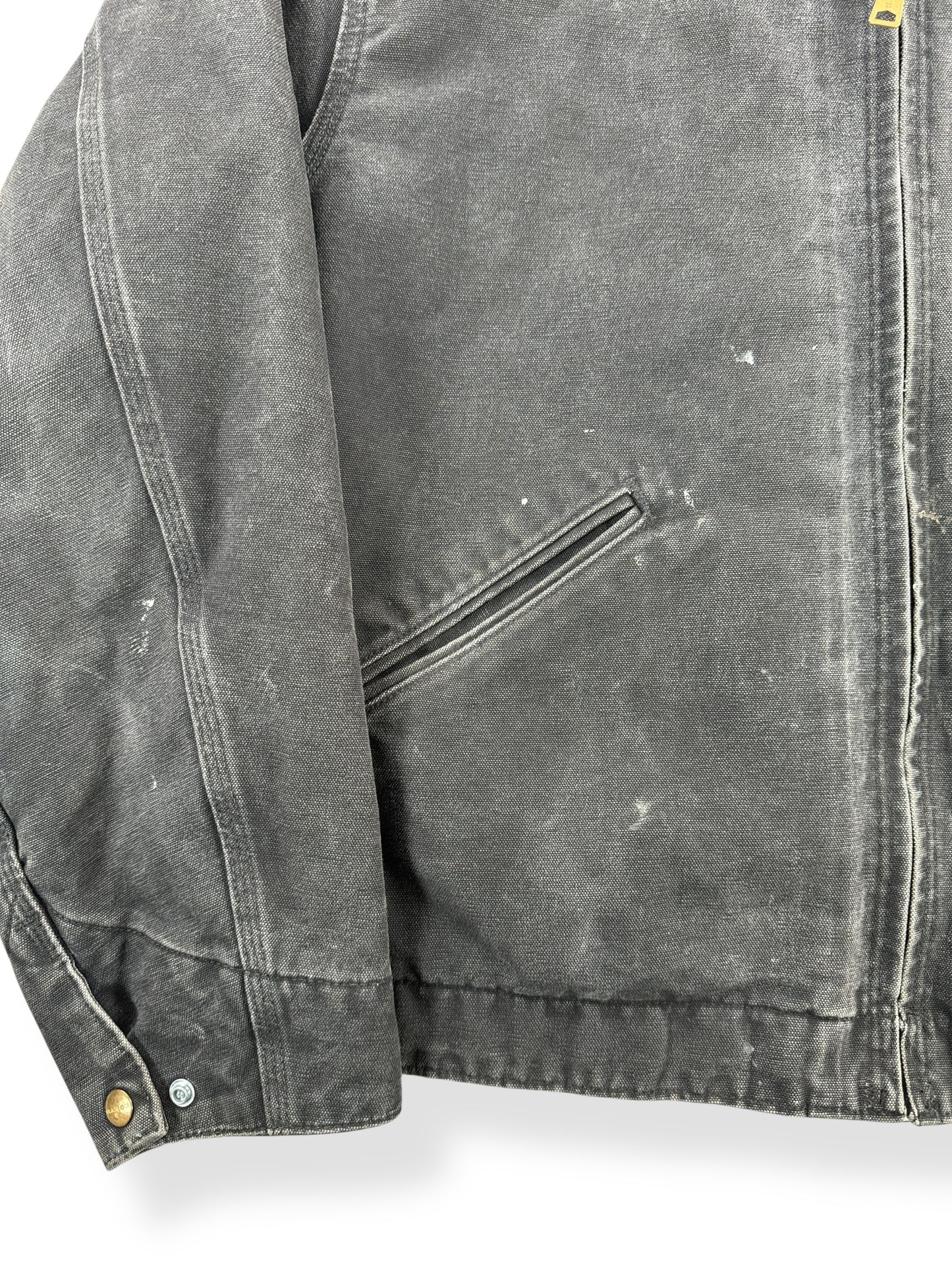 Staining on Vintage J97-BLK Carhartt Detroit Jacket SZ XL