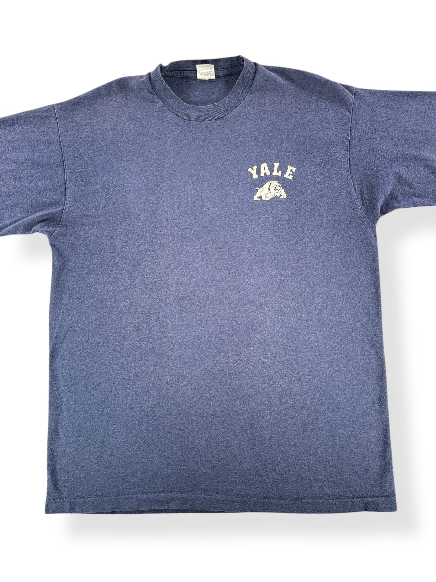 Front Close Up of Vintage Yale 1995 Tee SZ XL