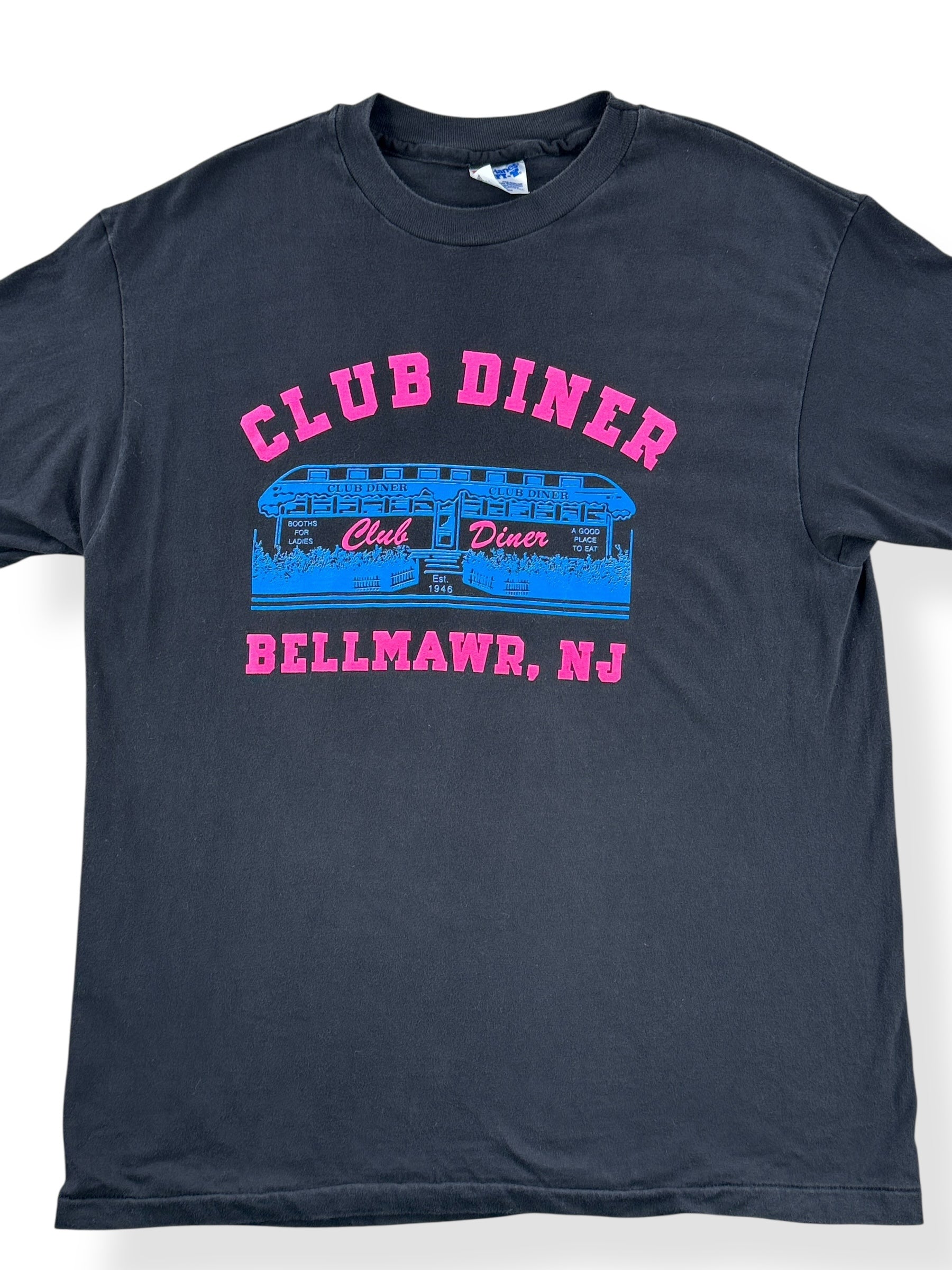 Front Close Up of Vintage Club Diner Bellmawr NJ Tee SZ L