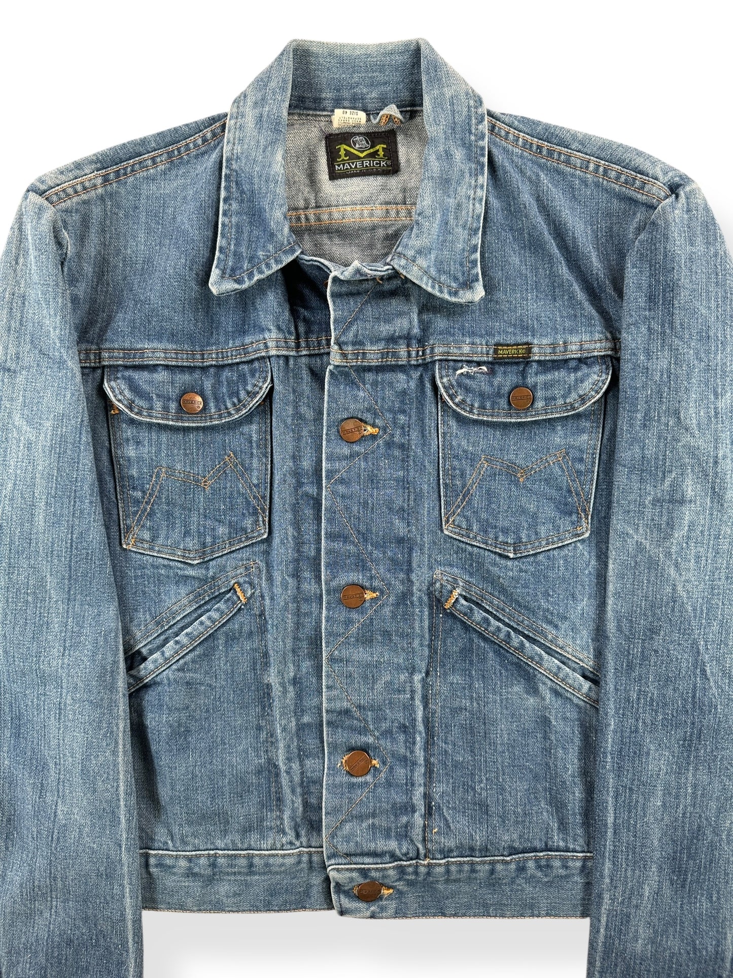 Front Close Up of Vintage Maverick Blue Bell Denim Jacket SZ 40