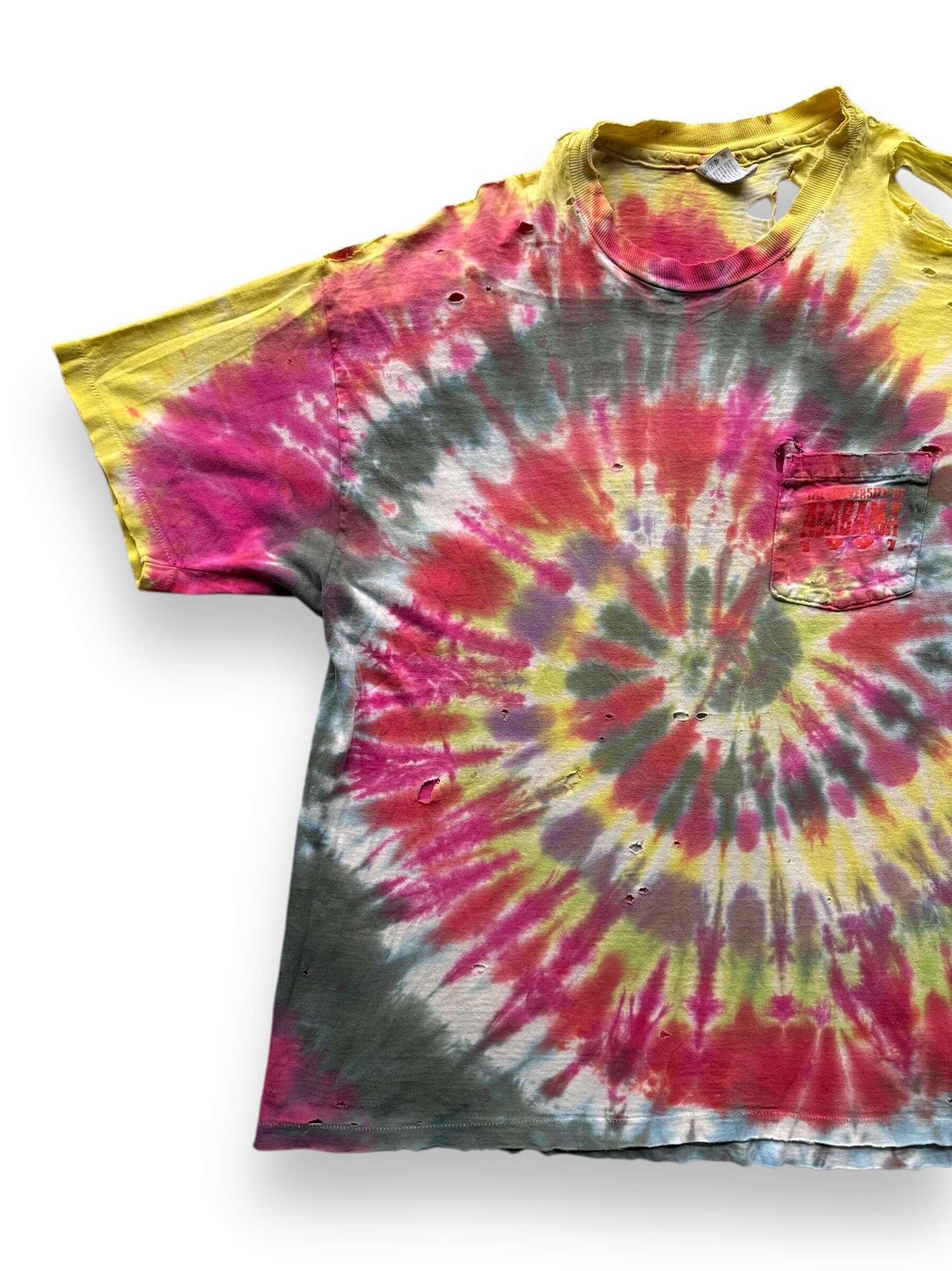 front right of Vintage Destroyed Radio Free Alabama Tie-Dye Tee SZ XL