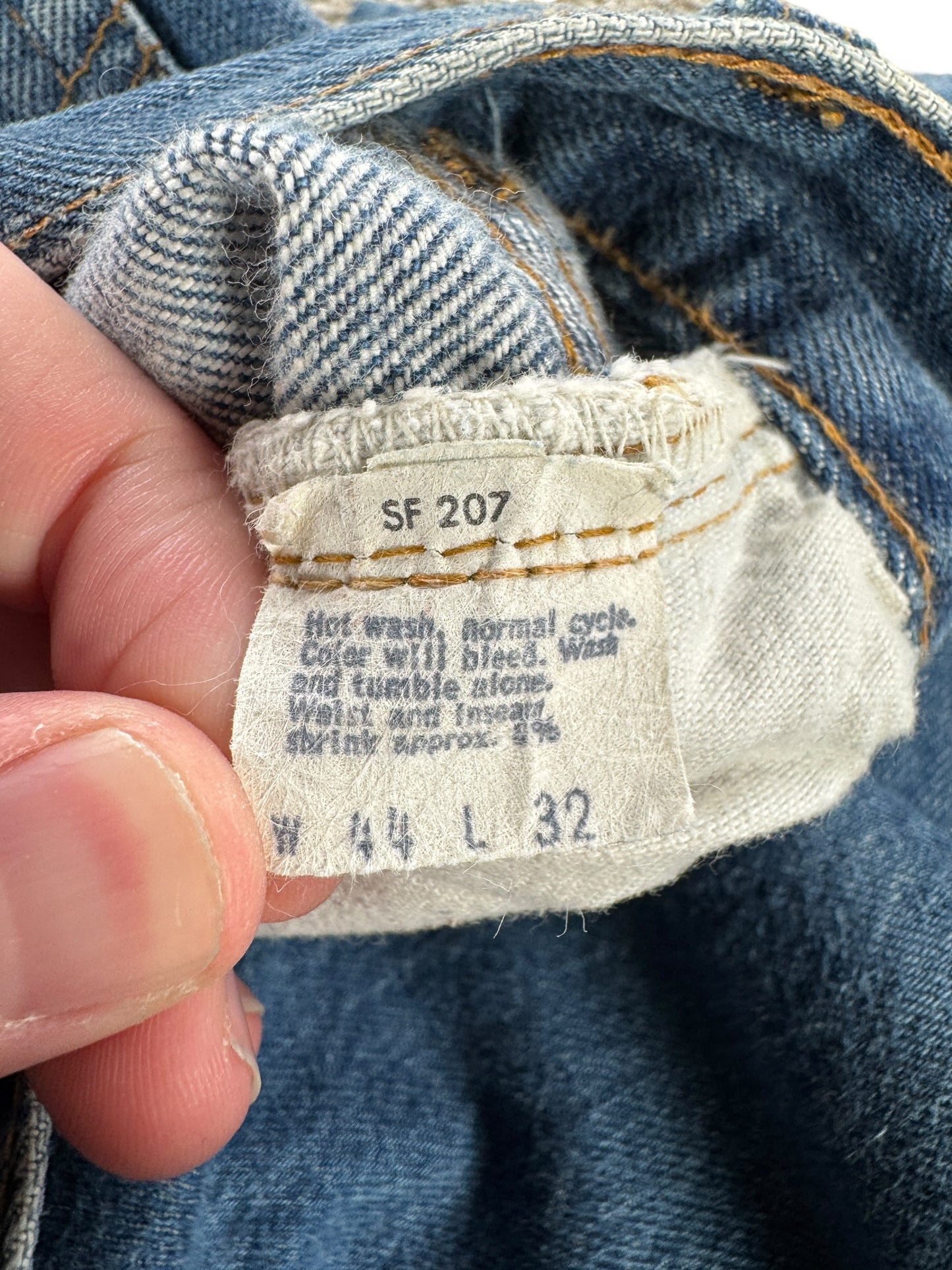 Tag on Vintage Levis 501 Double Stitch Redlines Jeans W40
