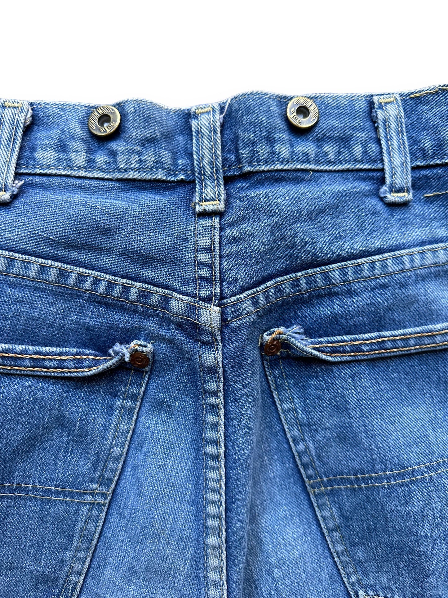 Buttons on Rear of Vintage Lee Carpenter Jeans W32 | Vintage Denim Workwear Seattle | Barn Owl Vintage Clothing