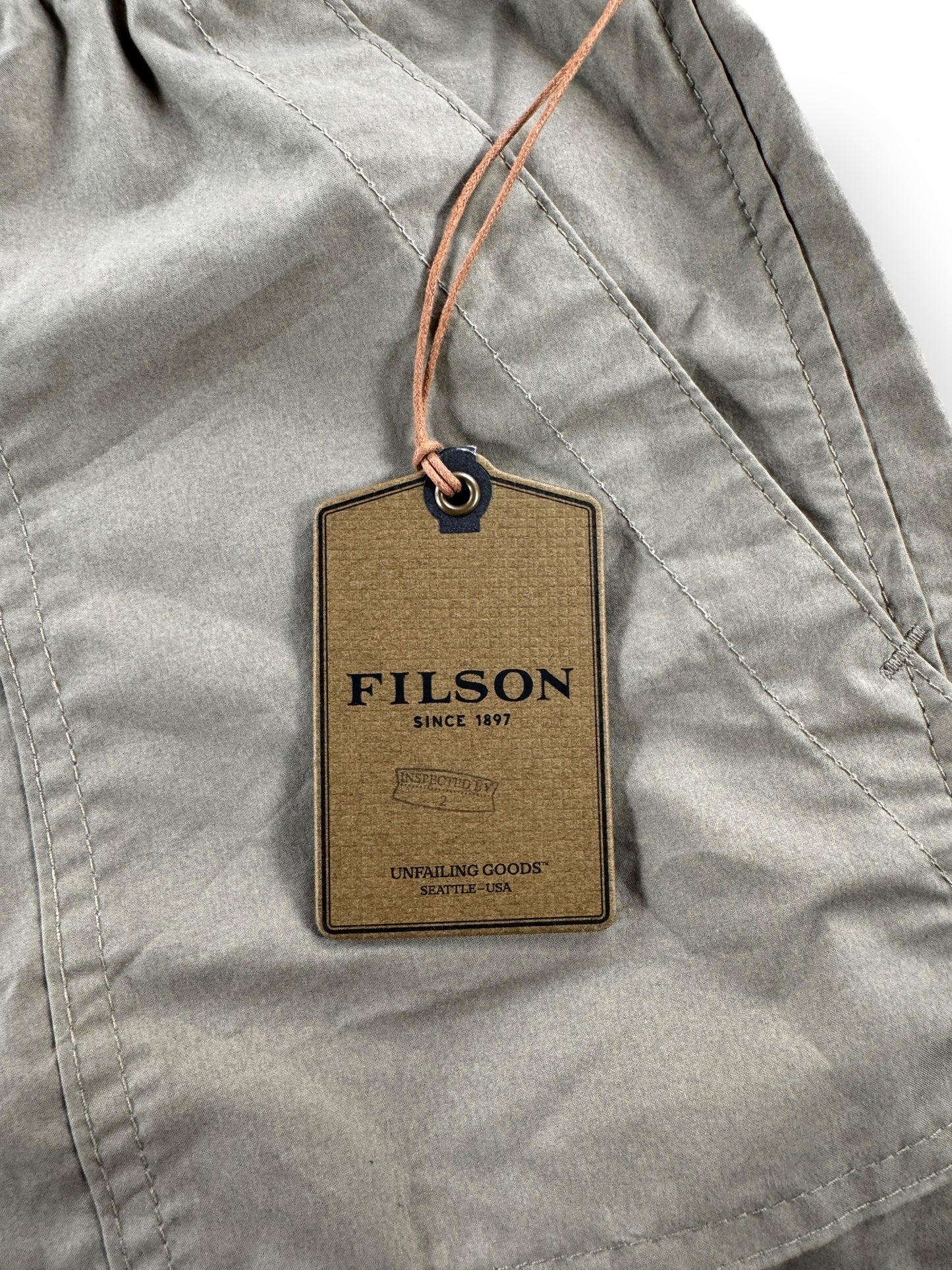 Paper Tag on Modern NWT Filson Trail Shorts SZ XS