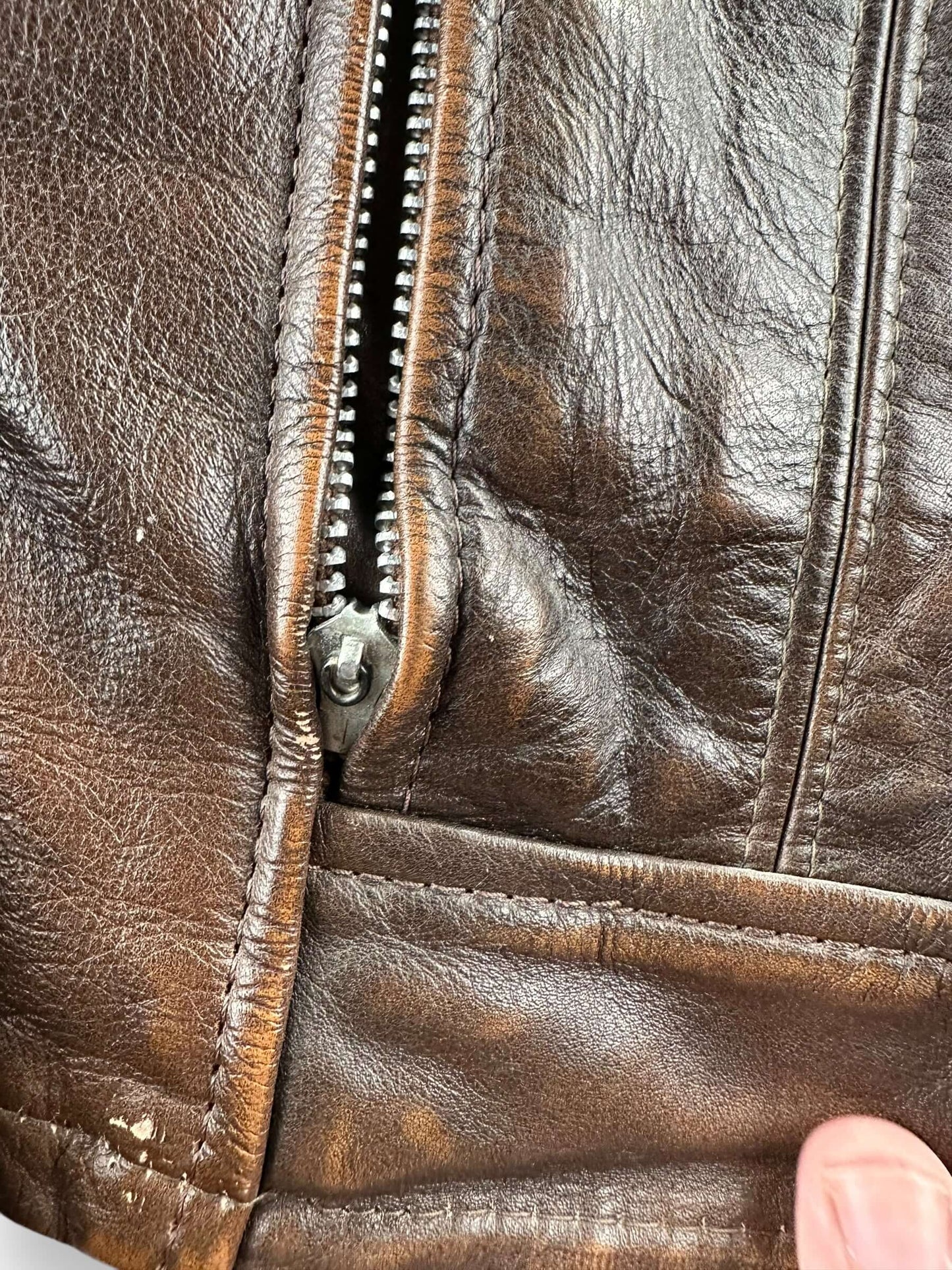 busted zipper on Vintage Lesco Leathers Jacket SZ XS