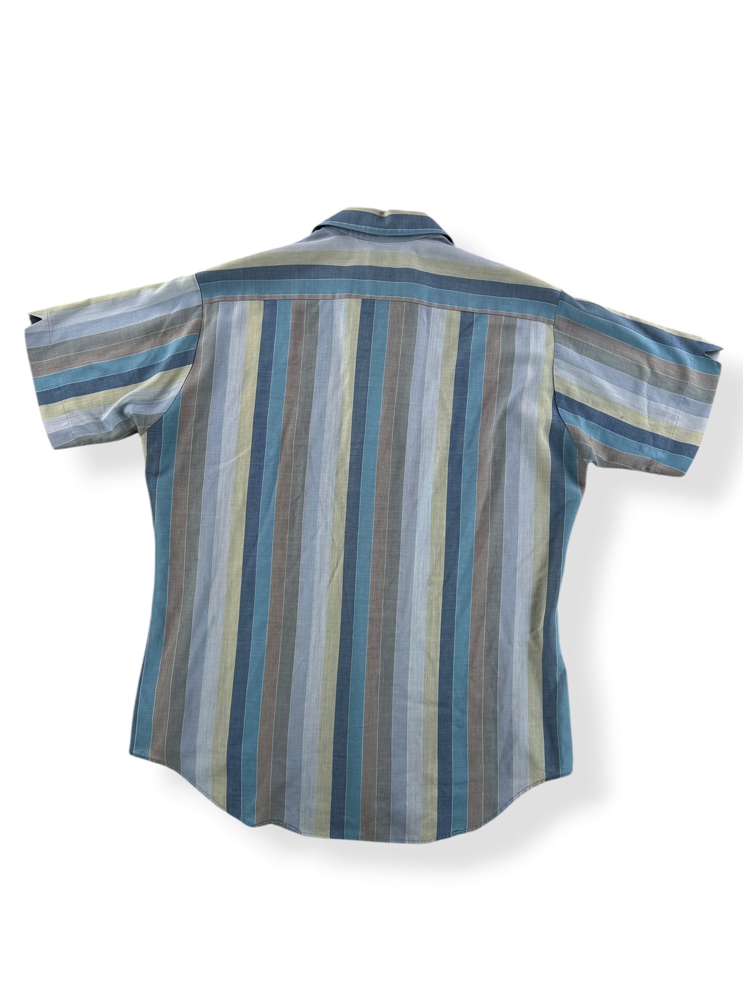 Back of Vintage Van Heusen Loop Collar Short Sleeve Shirt SZ M