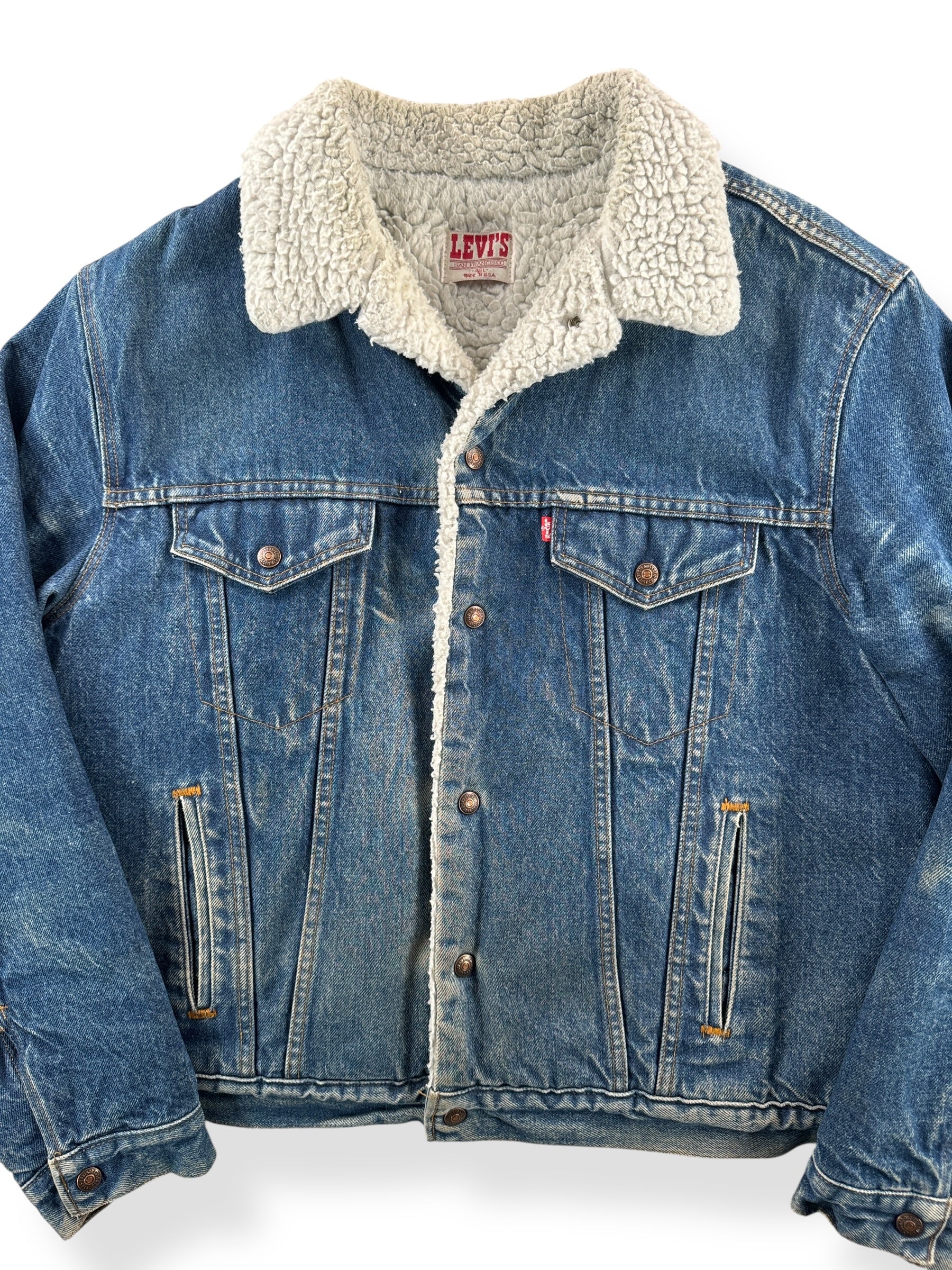 Front Close Up of Vintage Levi's Shearling Lined Denim Trucker SZ 46L