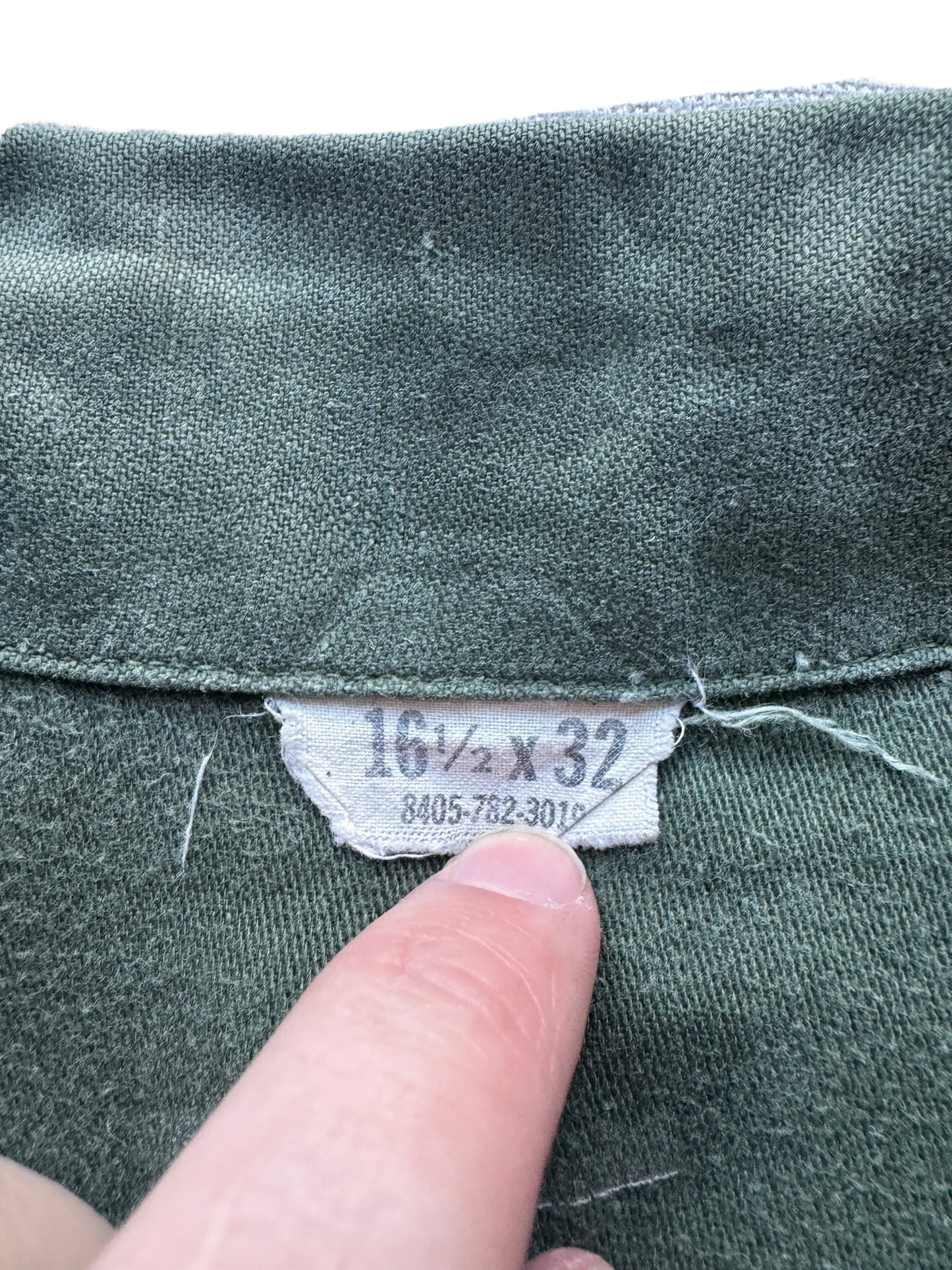 Tag on Vintage 1968 Cotton Sateen USMC Top SZ L