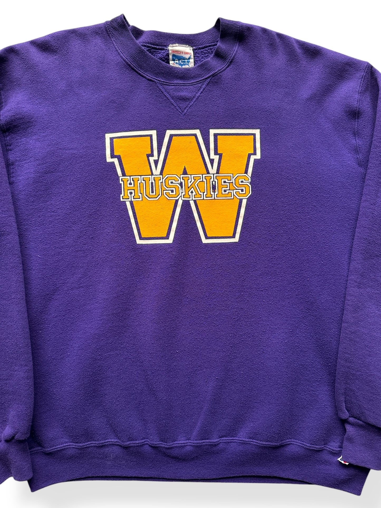 Front Close Up of Vintage Huskies Crewneck SZ XL