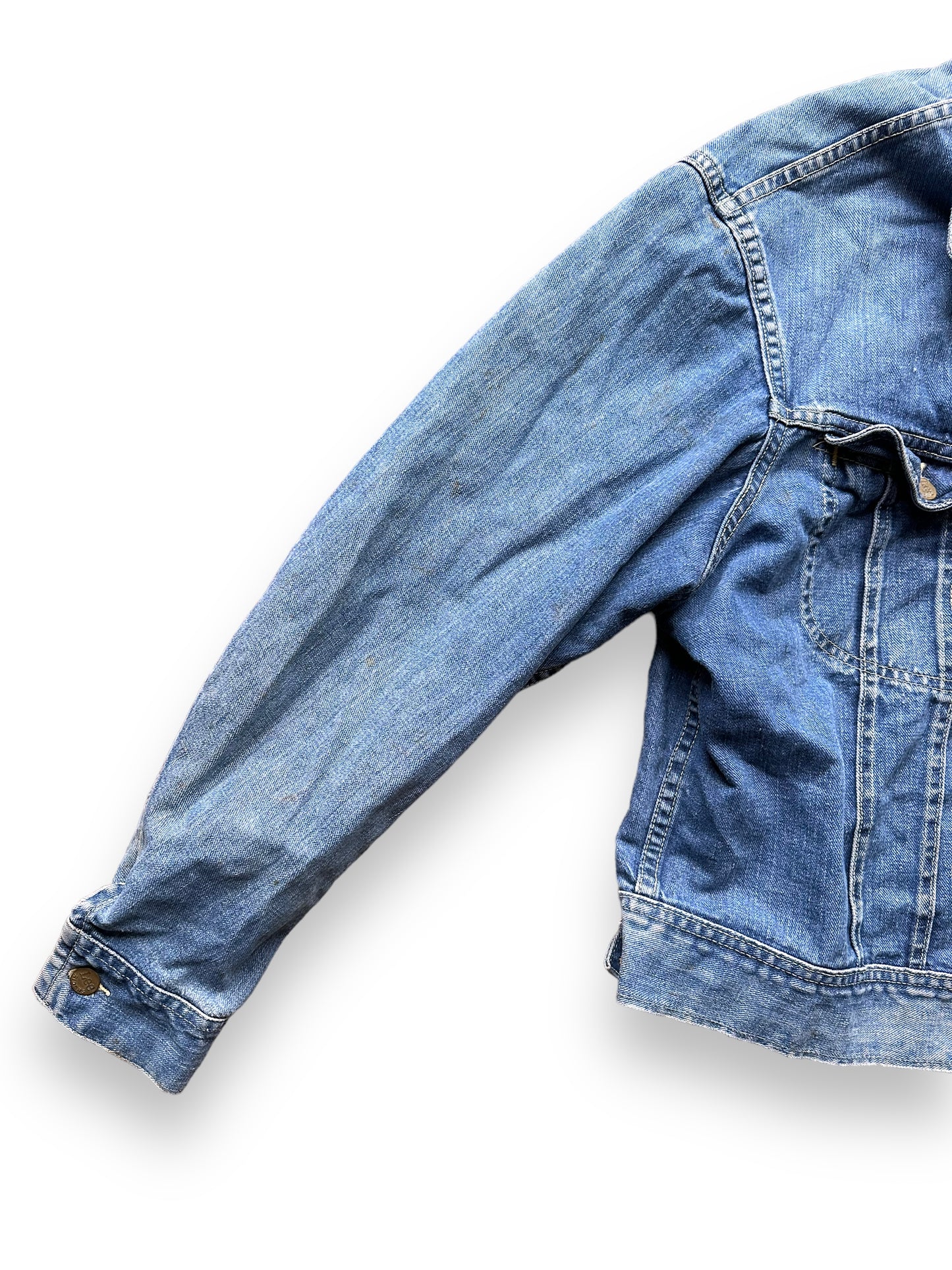 Right Sleeve View of Vintage Chainstitched Stillman Ranch Lee 101-J SZ 46 | Vintage Lee Denim Seattle | Barn Owl Vintage Seattle