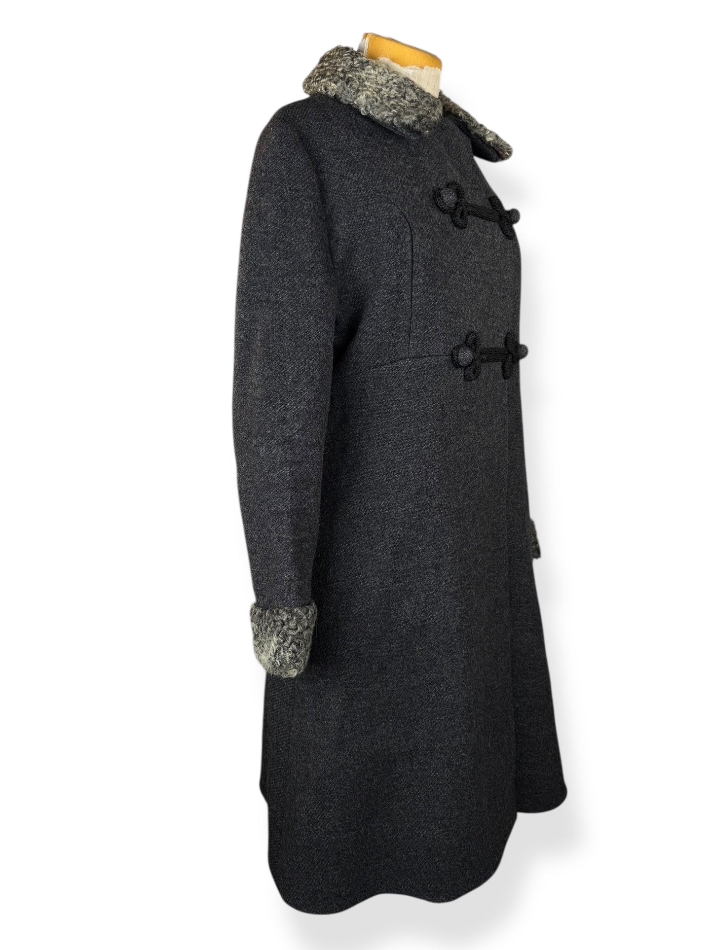 Side view of 1960s Nordstrom's Wool and Lamb's Fur Coat M-L