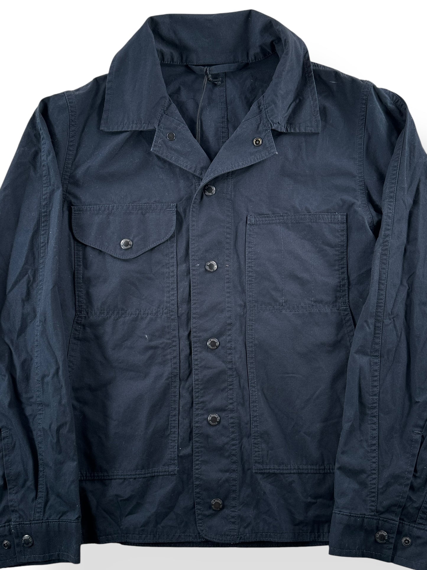 Front Close Up of Modern NWT Filson Safari Cloth Jacket SZ XS