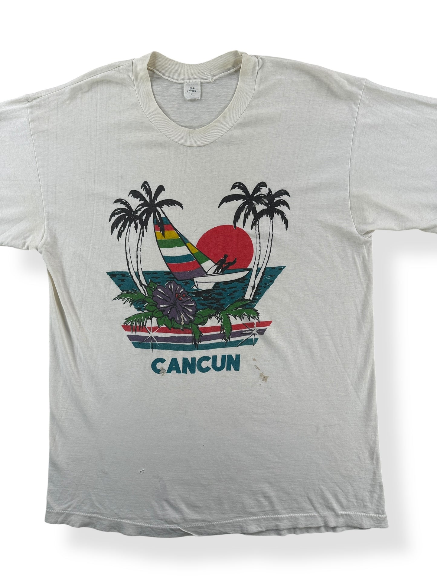 Front Close Up of Vintage Cancun Tourist Tee SZ M