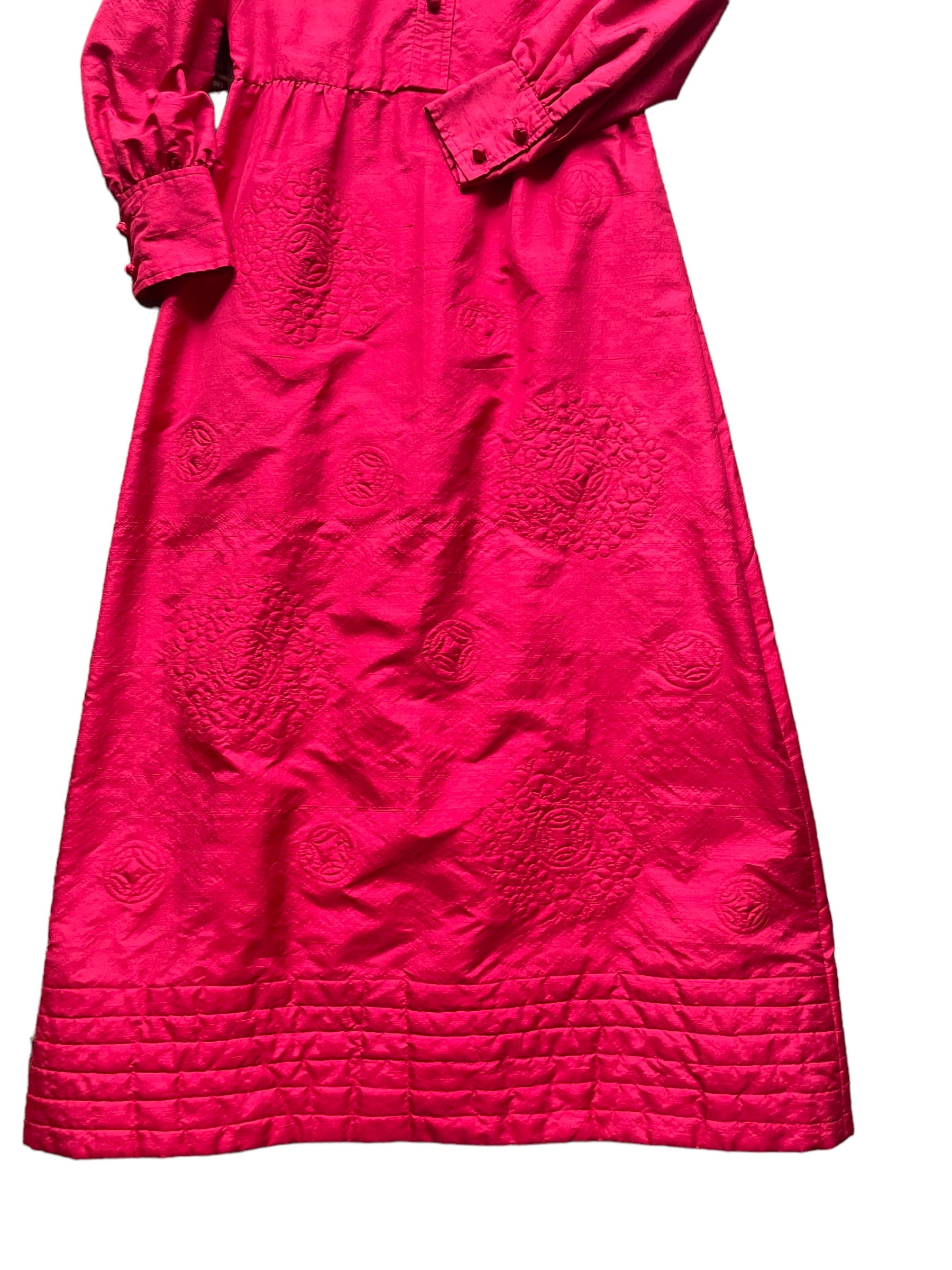 Front skirt view of Vintage 1960s Lord and Taylor "Tea House" Silk Maxi Dress SZ L |  Barn Owl Vintage Dresses| Seattle Vintage Dresses