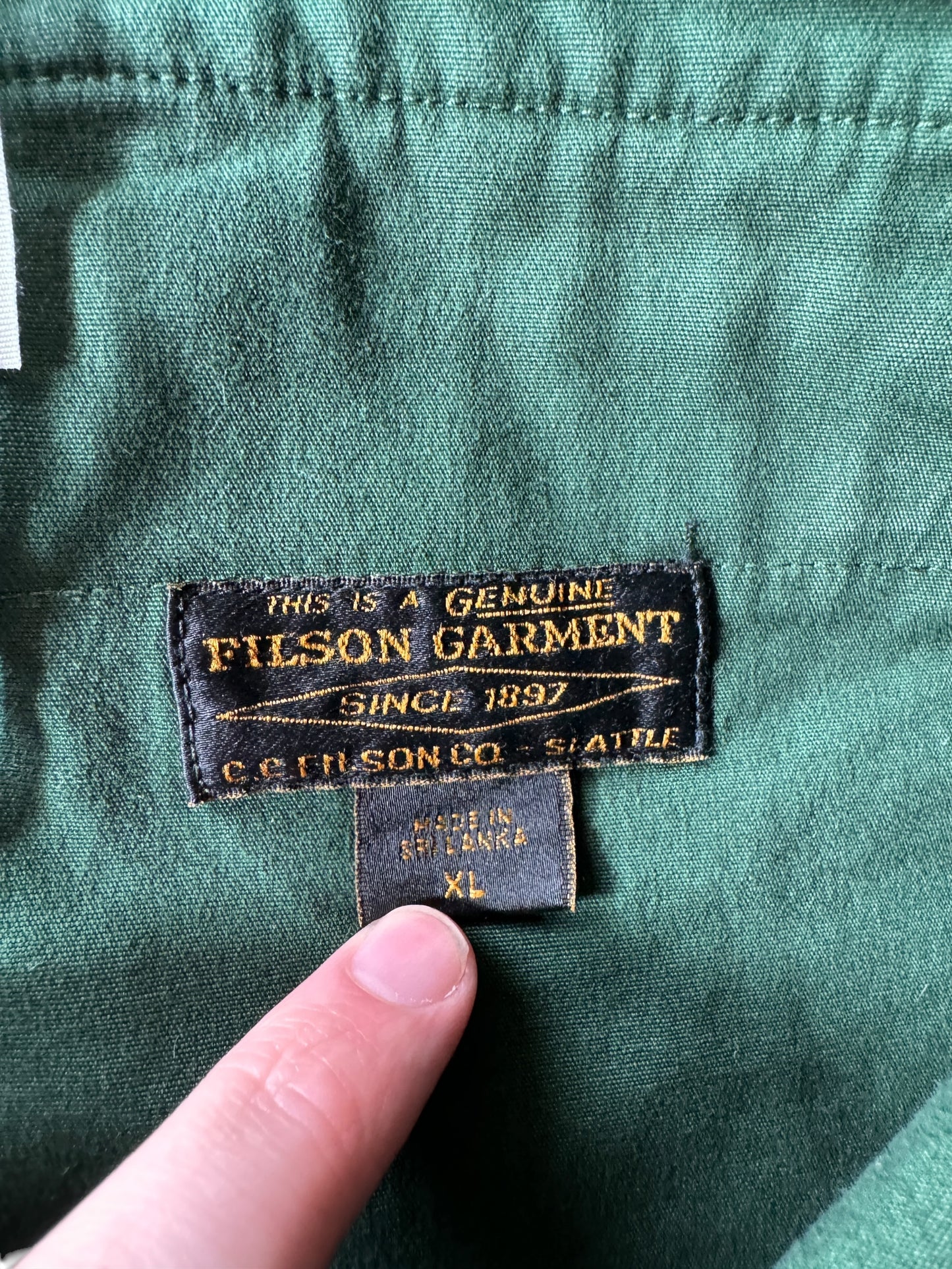 Label on Modern NWT Filson Granite Mountain Pull On Shorts SZ XL