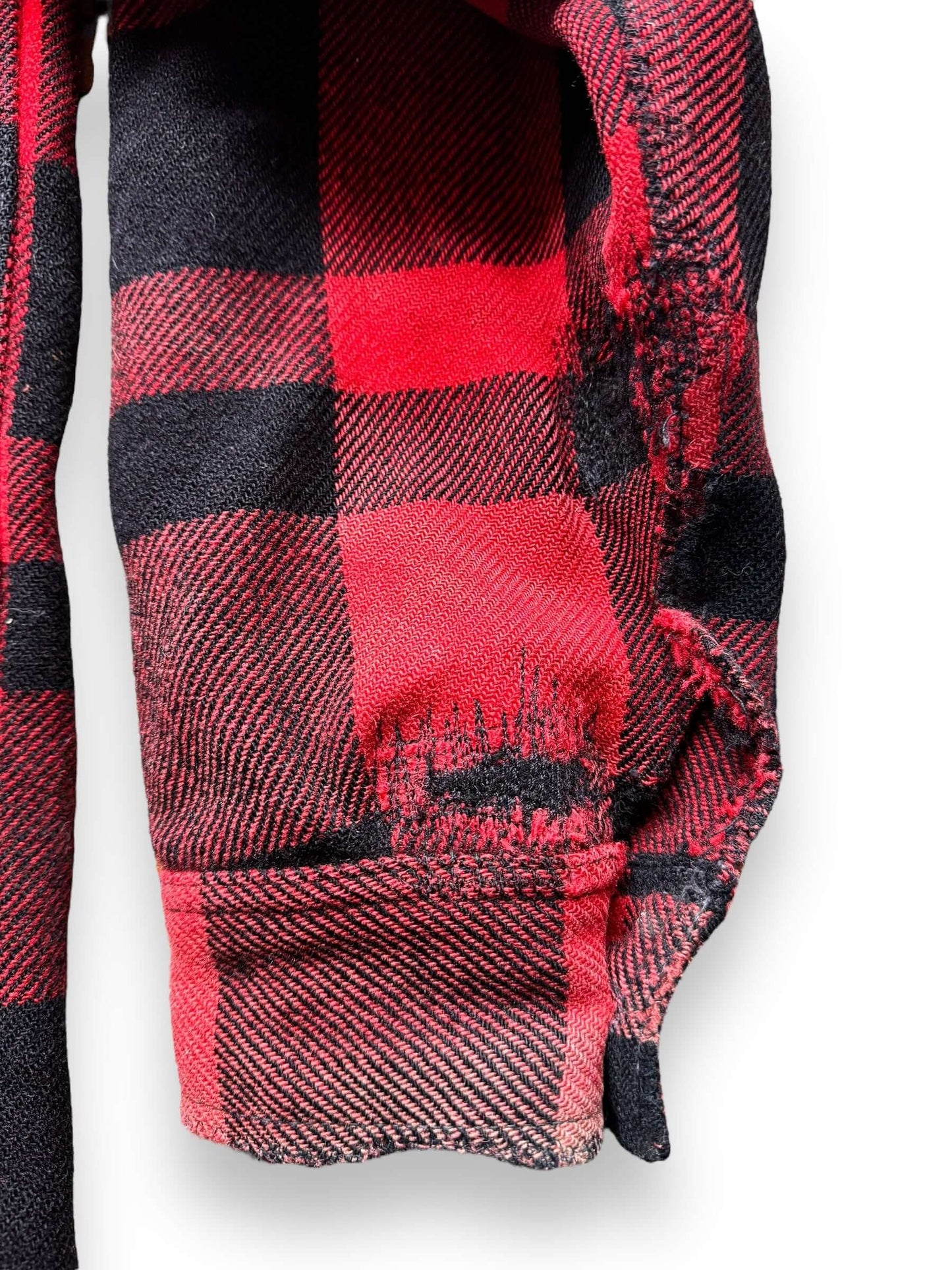 right sleeve fading and repairs on 1960s Union Made Filson Buffalo Plaid Mackinaw Cruiser w/ Repairs SZ 48