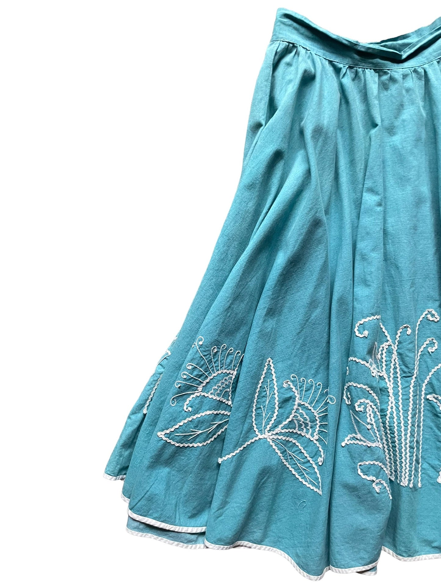 Front right side view of Vintage 1950s Ricrac Circle Skirt SZ XS | Vintage Ladies Clothing | Barn Owl Seattle