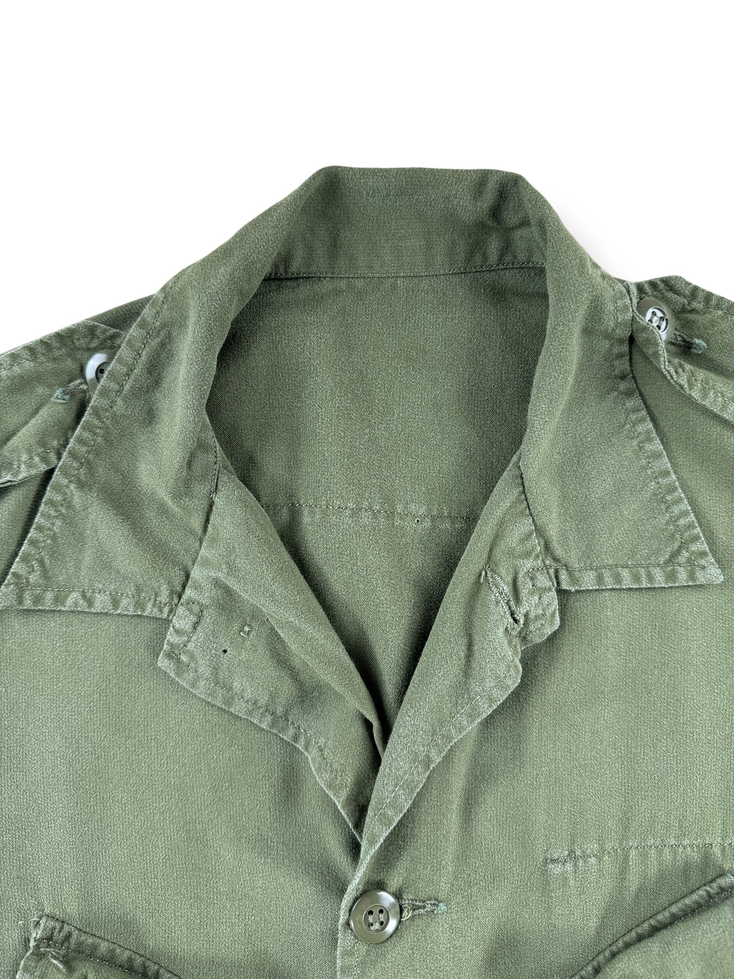 Collar on Vintage Canadian Military Smock SZ L