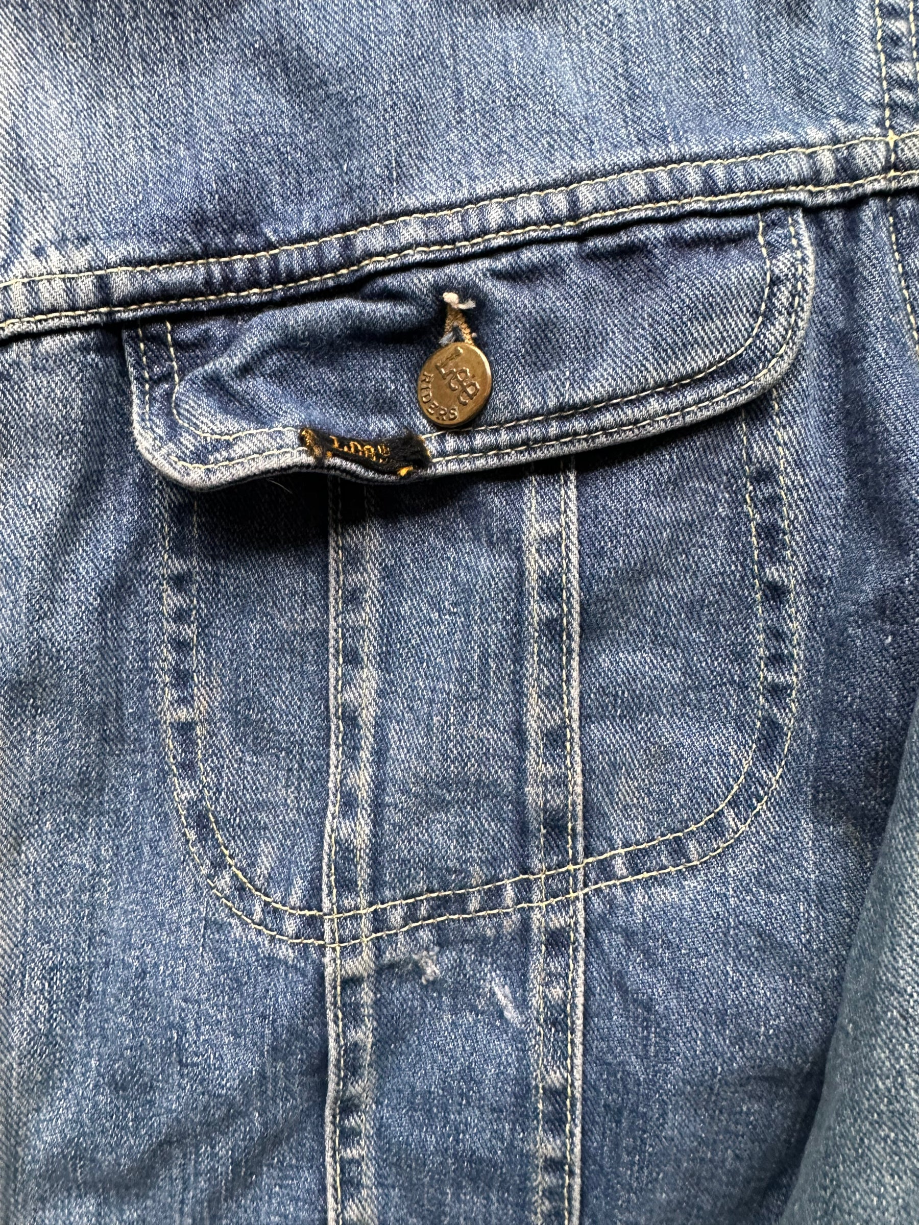 Pocket View of Vintage Chainstitched Stillman Ranch Lee 101-J SZ 46 | Vintage Lee Denim Seattle | Barn Owl Vintage Seattle