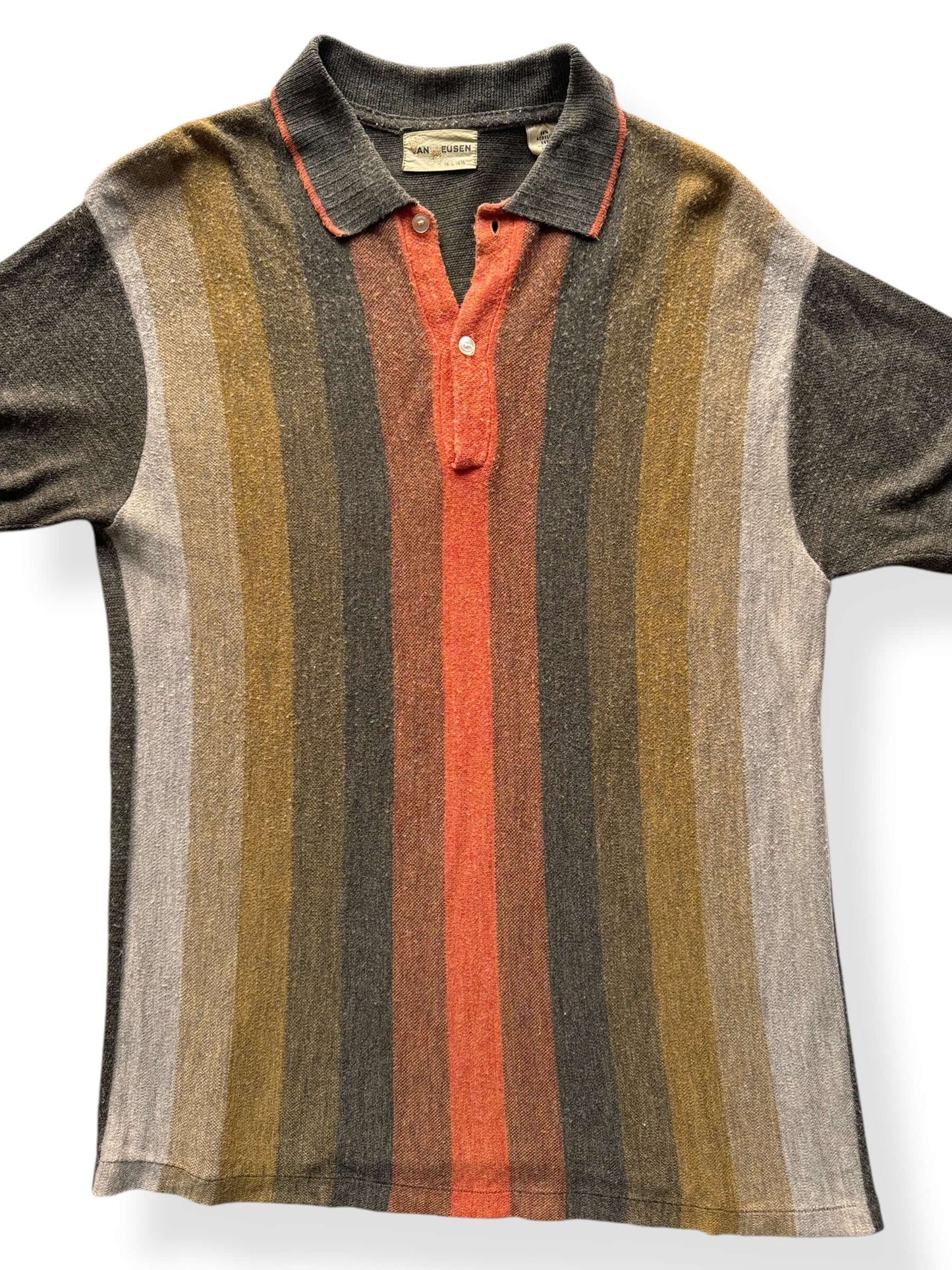 Front Close Up of Vintage Van Heusen Knit Short Sleeve Top SZ M