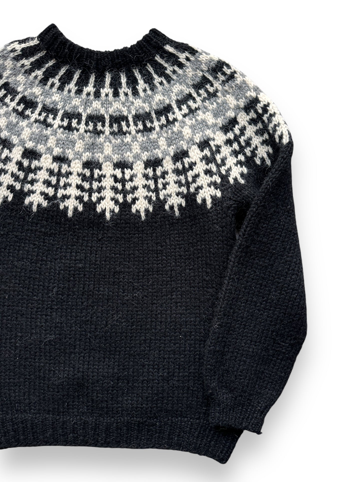 Vintage Icelandic Wool Sweater SZ L