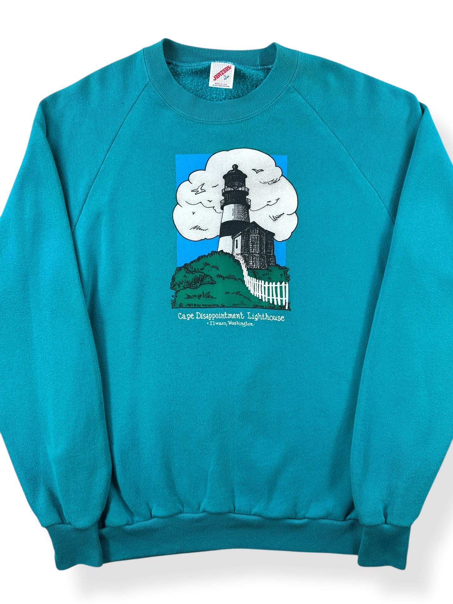 Front Close Up of Vintage Cape Disappointment Lighthouse Sweatshirt SZ M